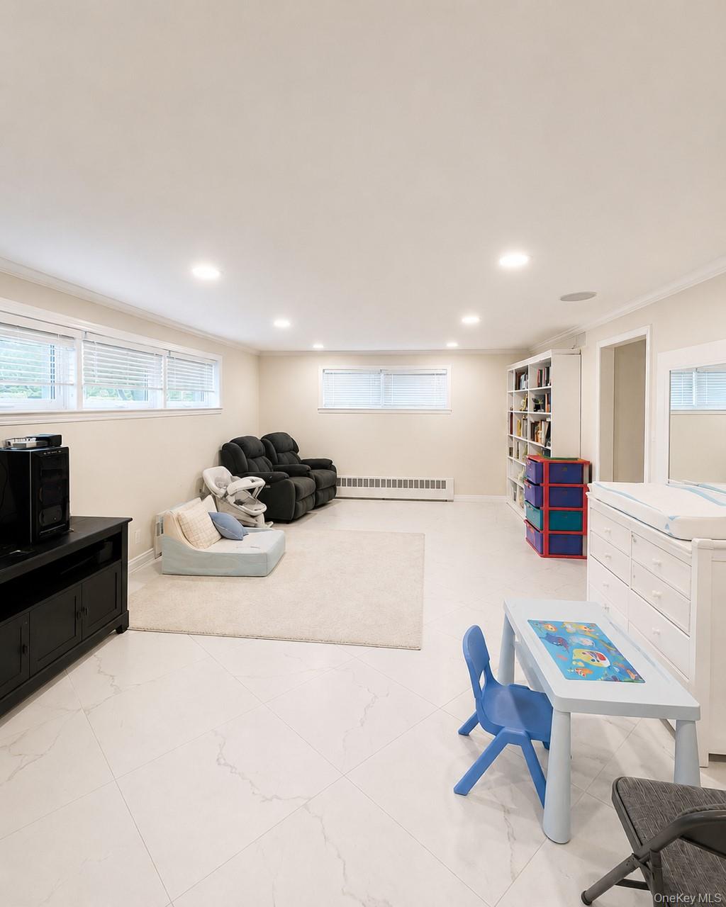 886 Woodmere Drive Property Photo 21