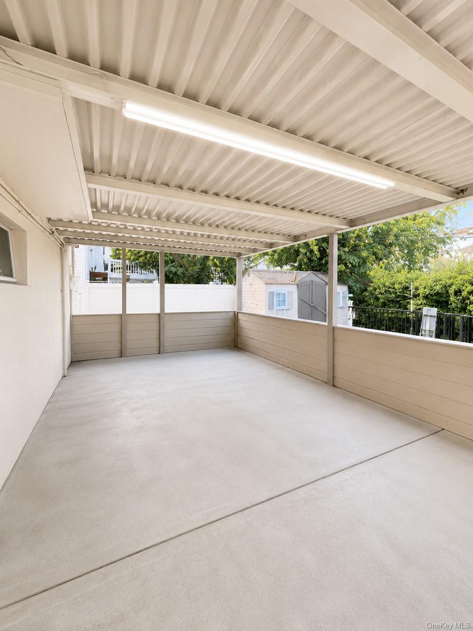 886 Woodmere Drive Property Photo 33