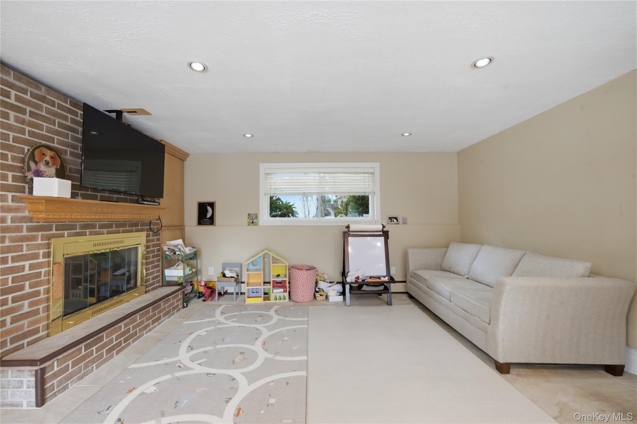 12 Alice Lane Property Photo 22
