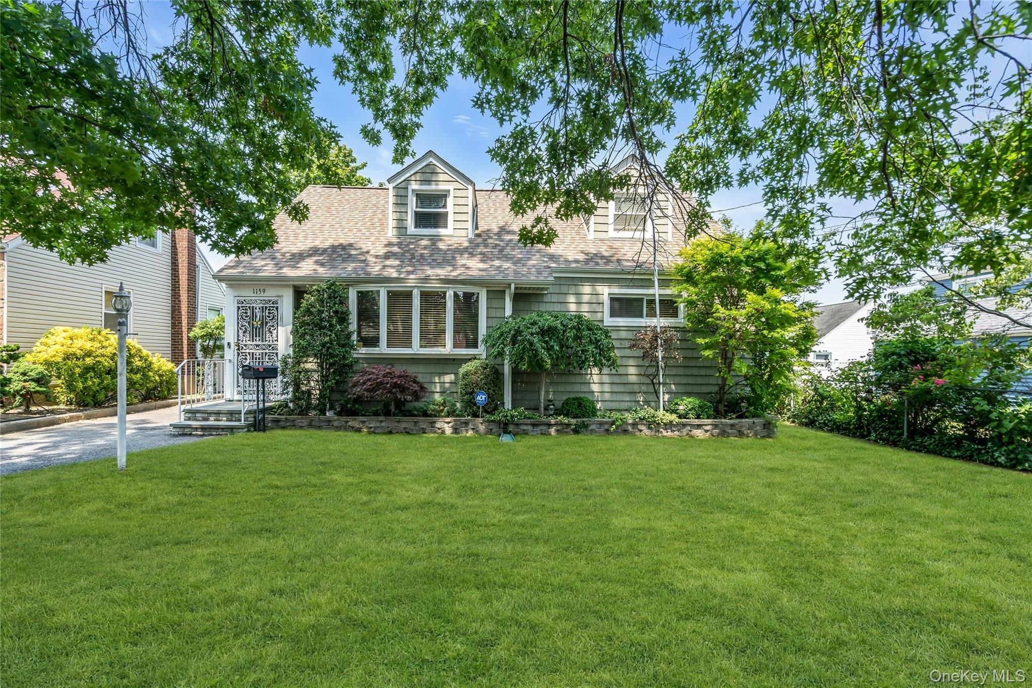 1159 Slabey Avenue Property Photo 1