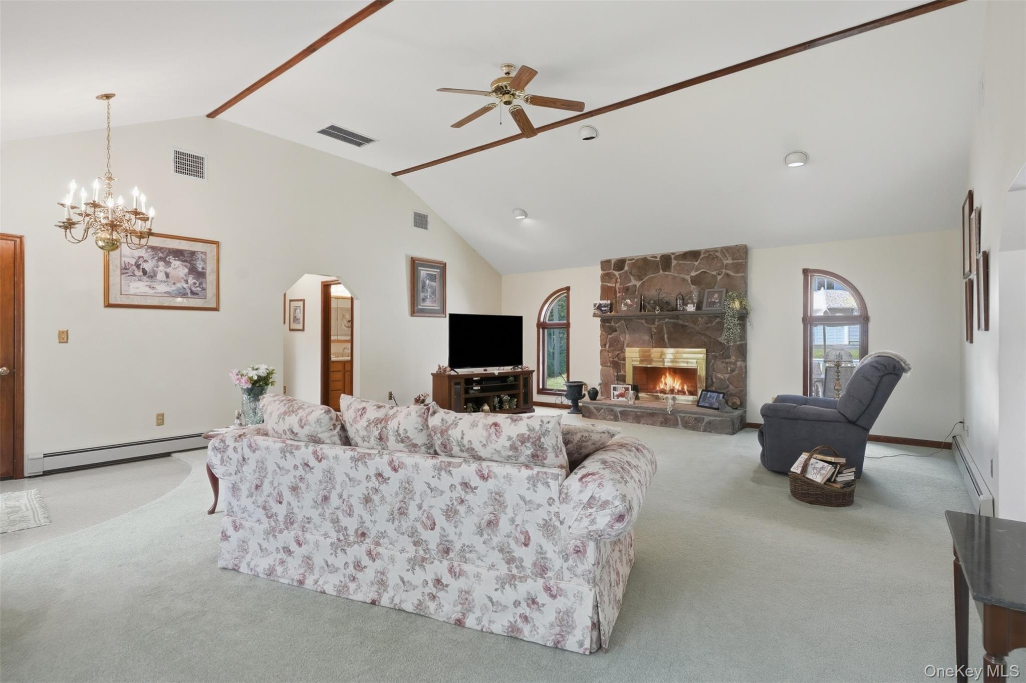 806 Peenpack Trail Property Photo 4
