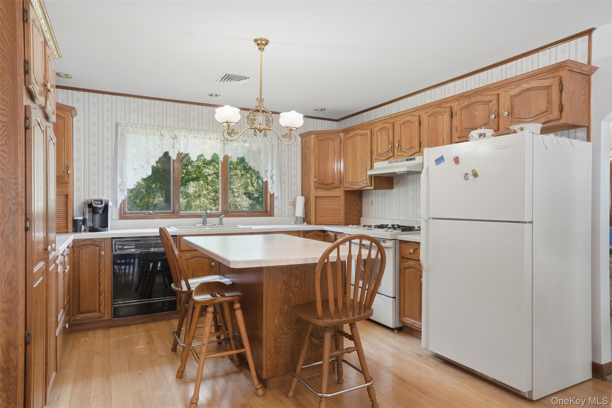 806 Peenpack Trail Property Photo 8