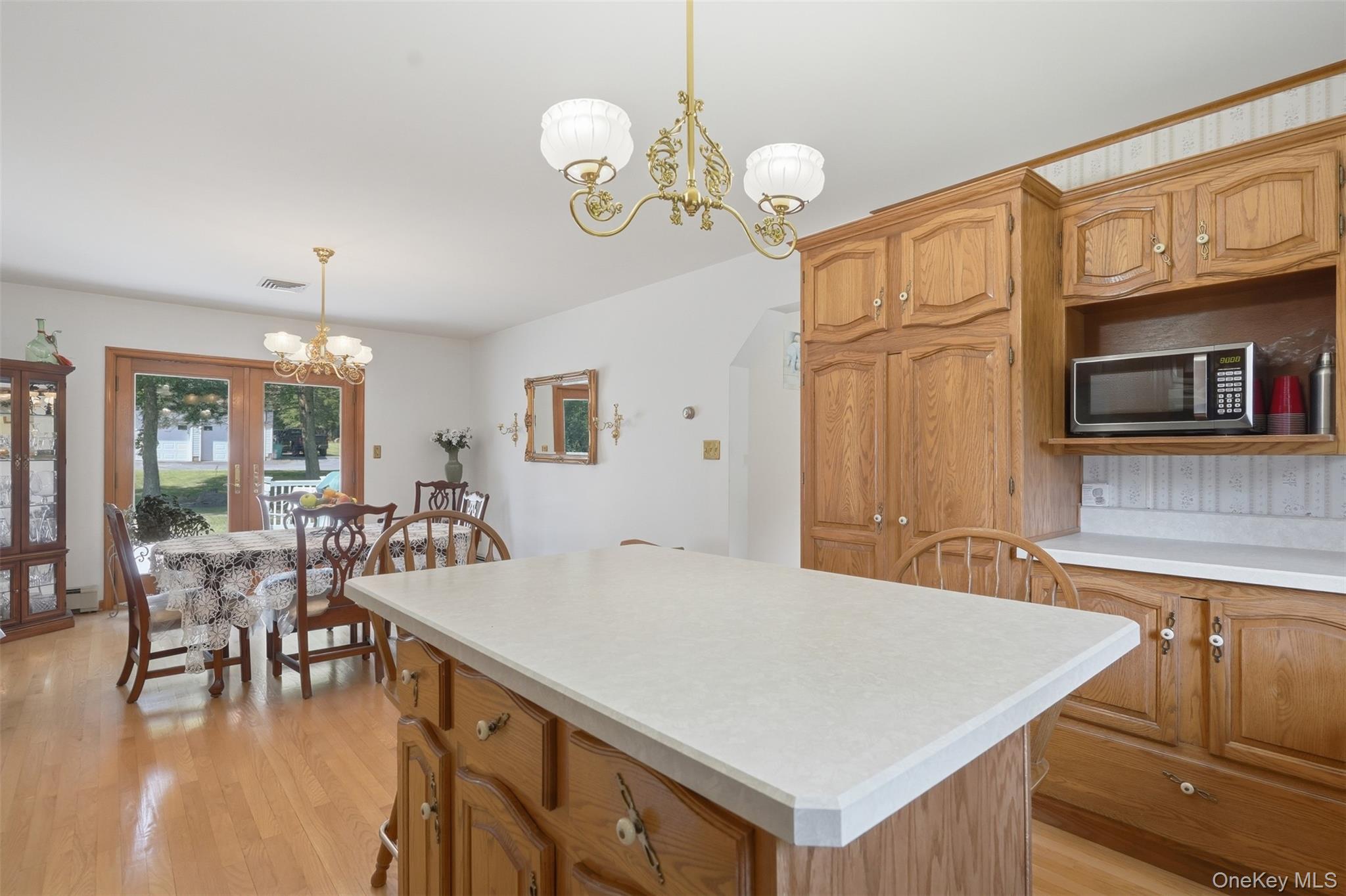 806 Peenpack Trail Property Photo 9