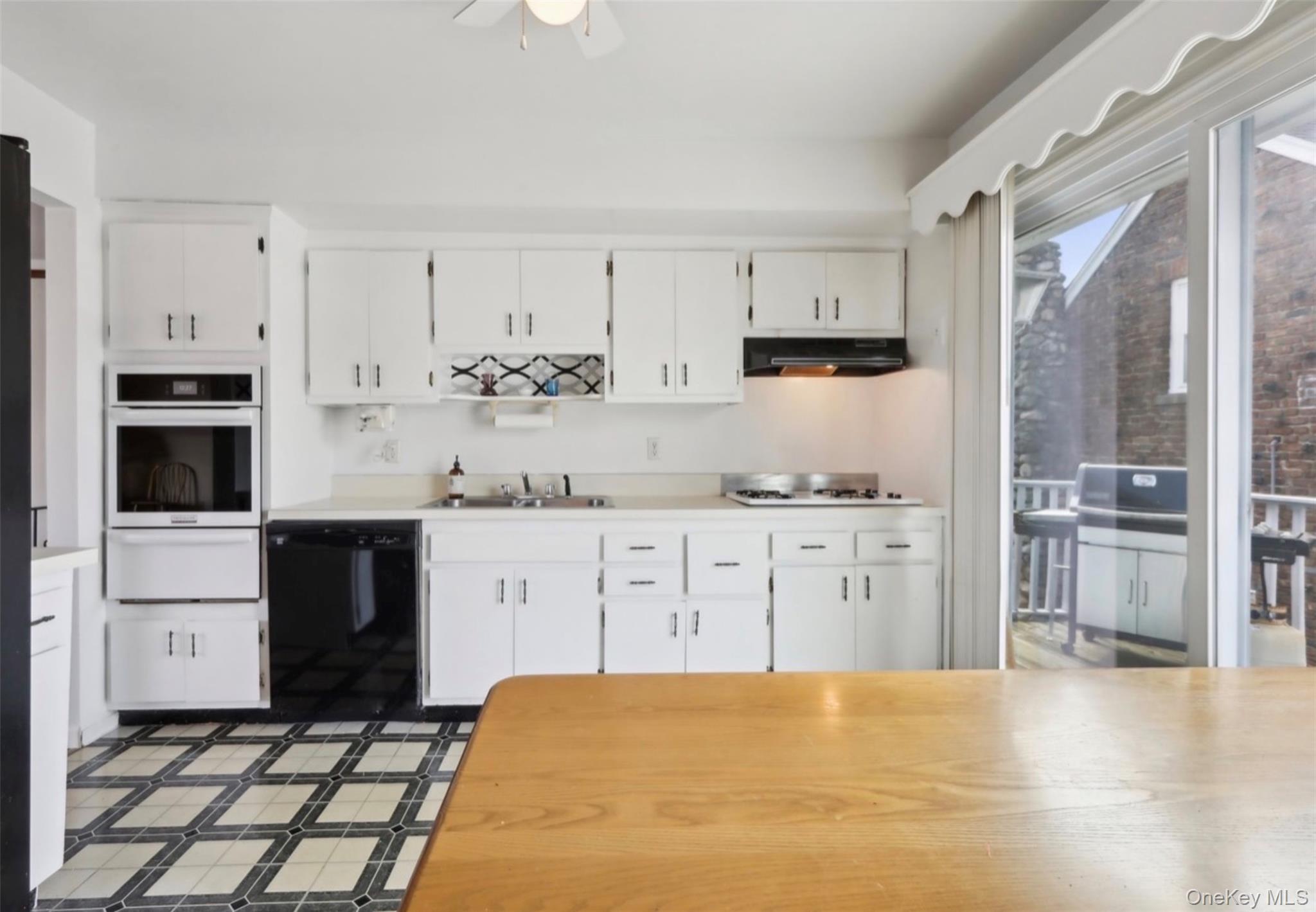14 Lafayette Avenue Property Photo 8