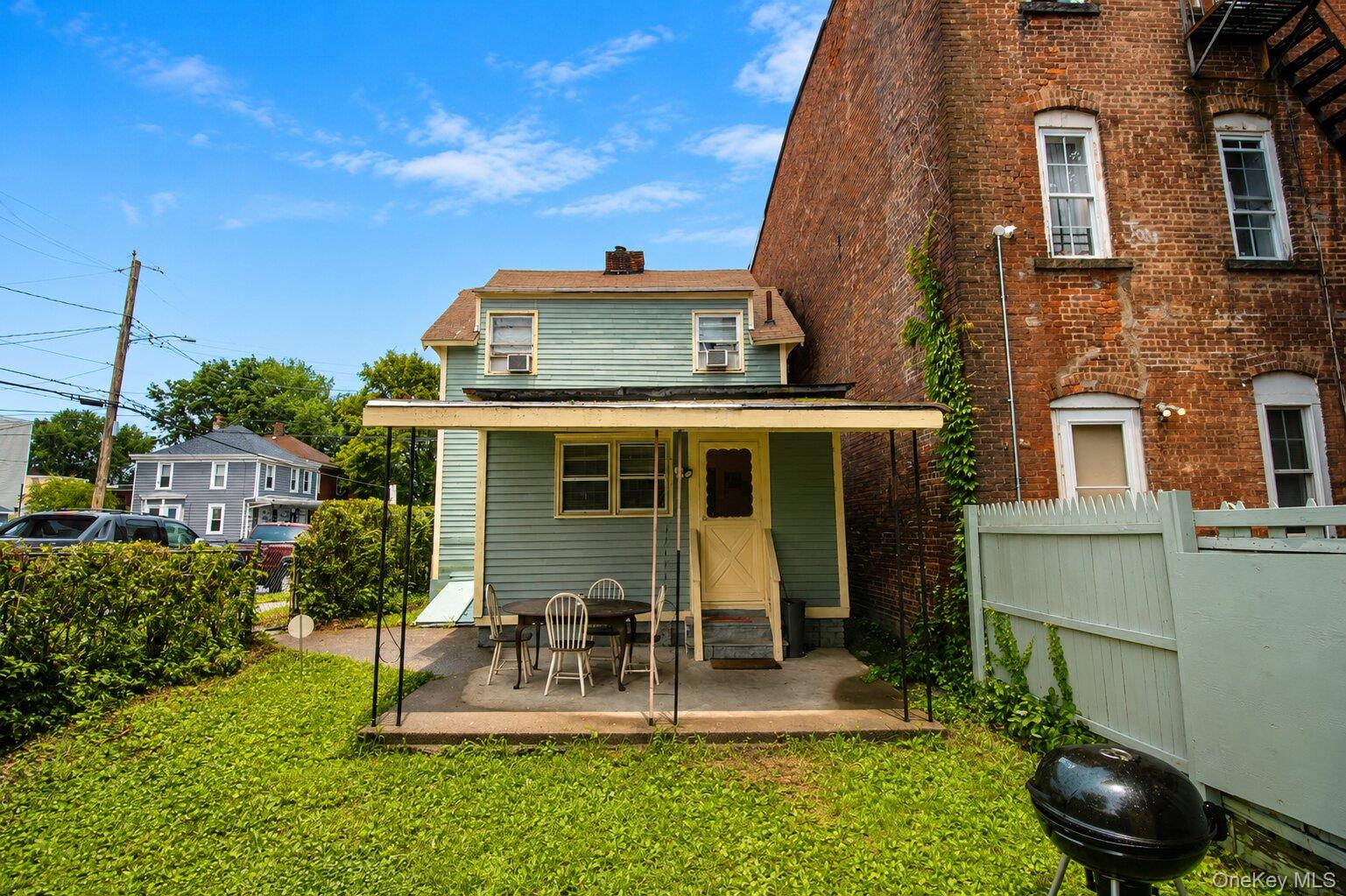 105 Carson Avenue Property Photo 5