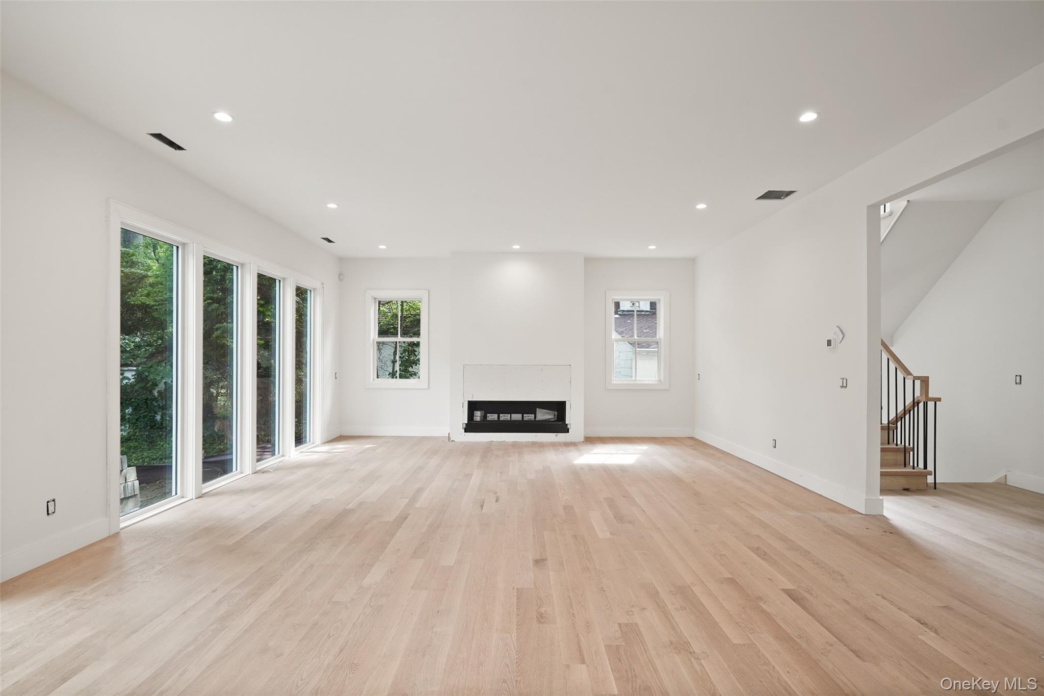 8 Crest Lane Property Photo 10