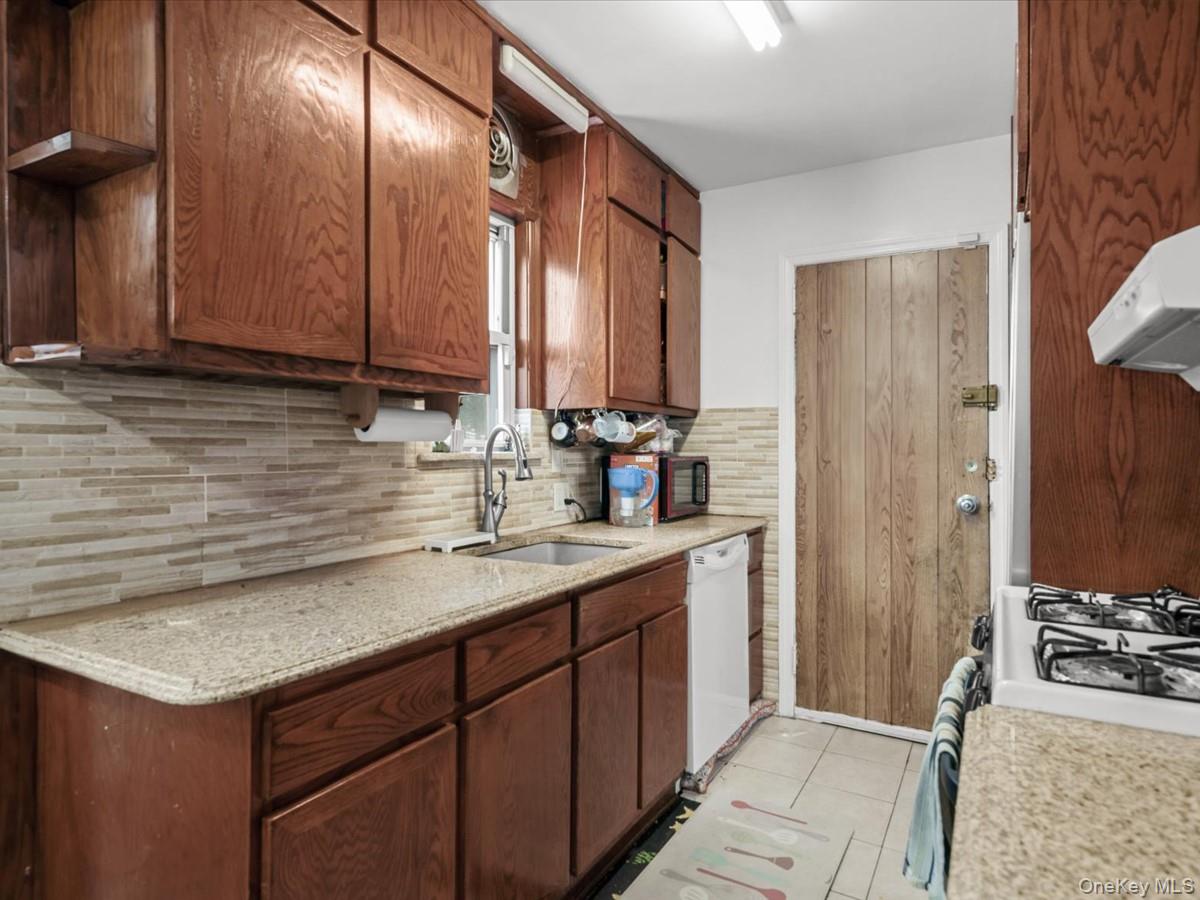 6507 181st Street Property Photo 7