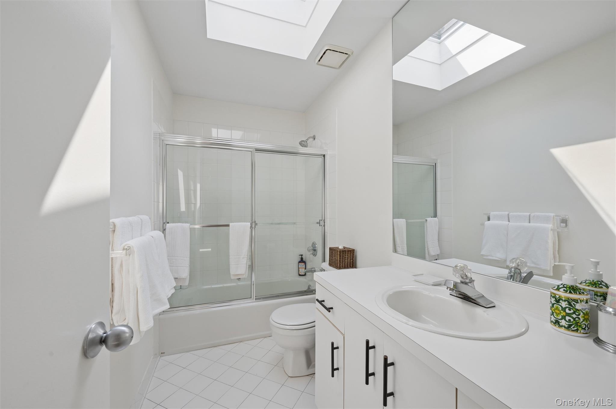 16 Elizabeth Lane Property Photo 15