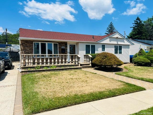 900 Custer Street Property Photo 1