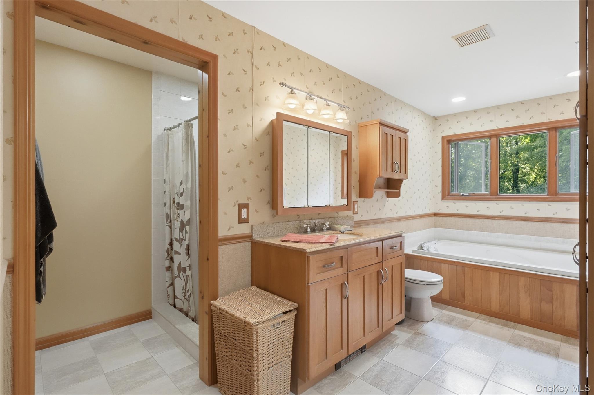 68 Bowen Road Property Photo 36