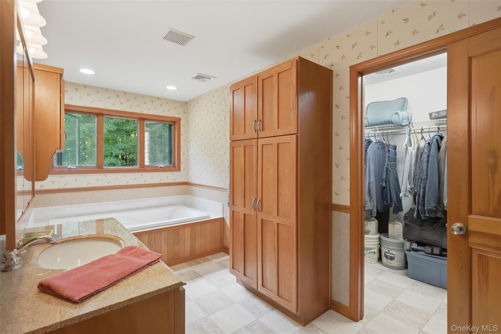 68 Bowen Road Property Photo 38