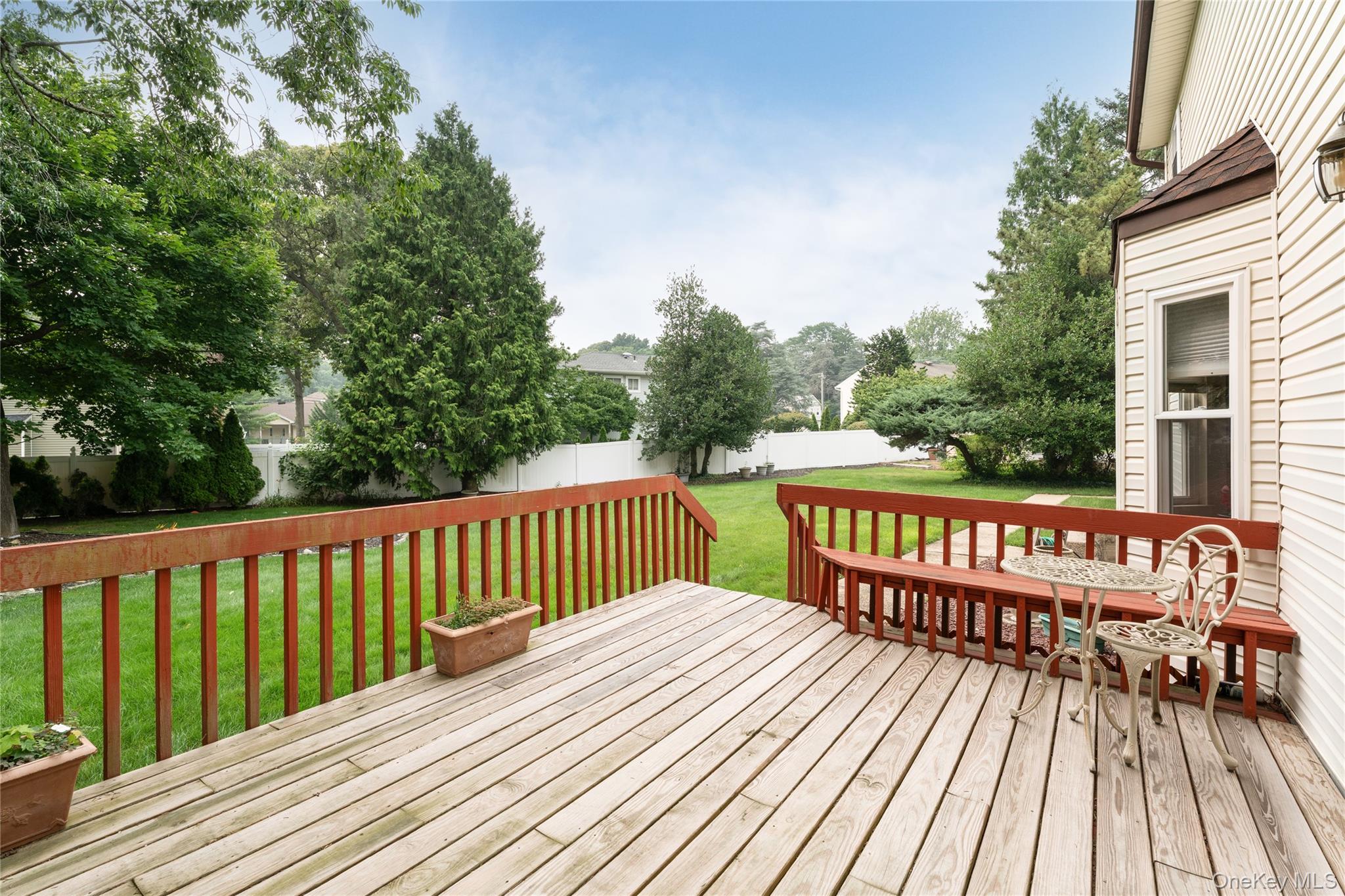 15 Fairfields Court Property Photo 16