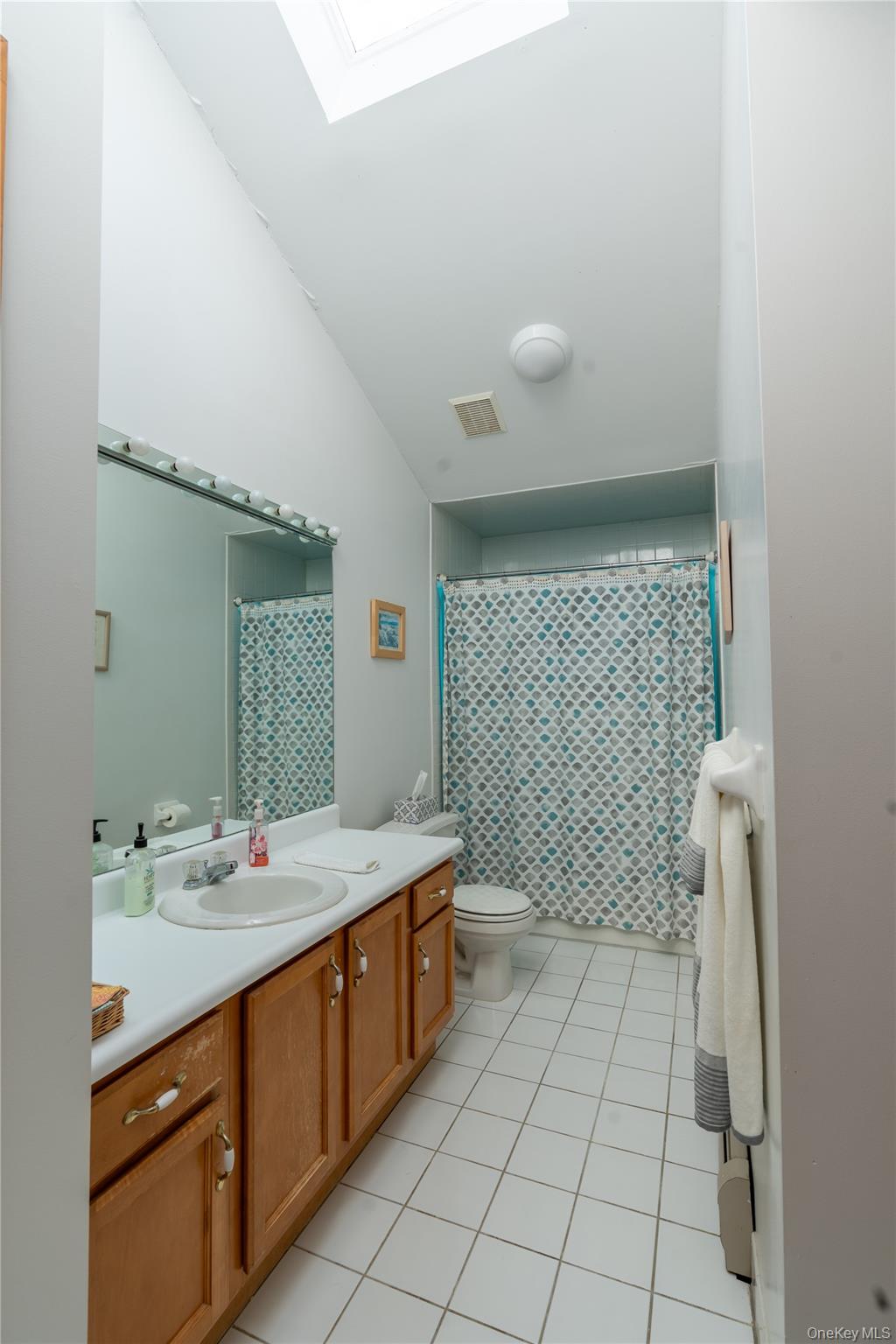 3 Aron Court Property Photo 12