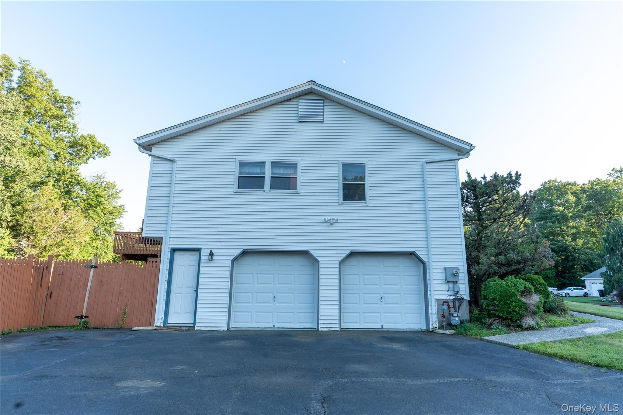 3 Aron Court Property Photo 27