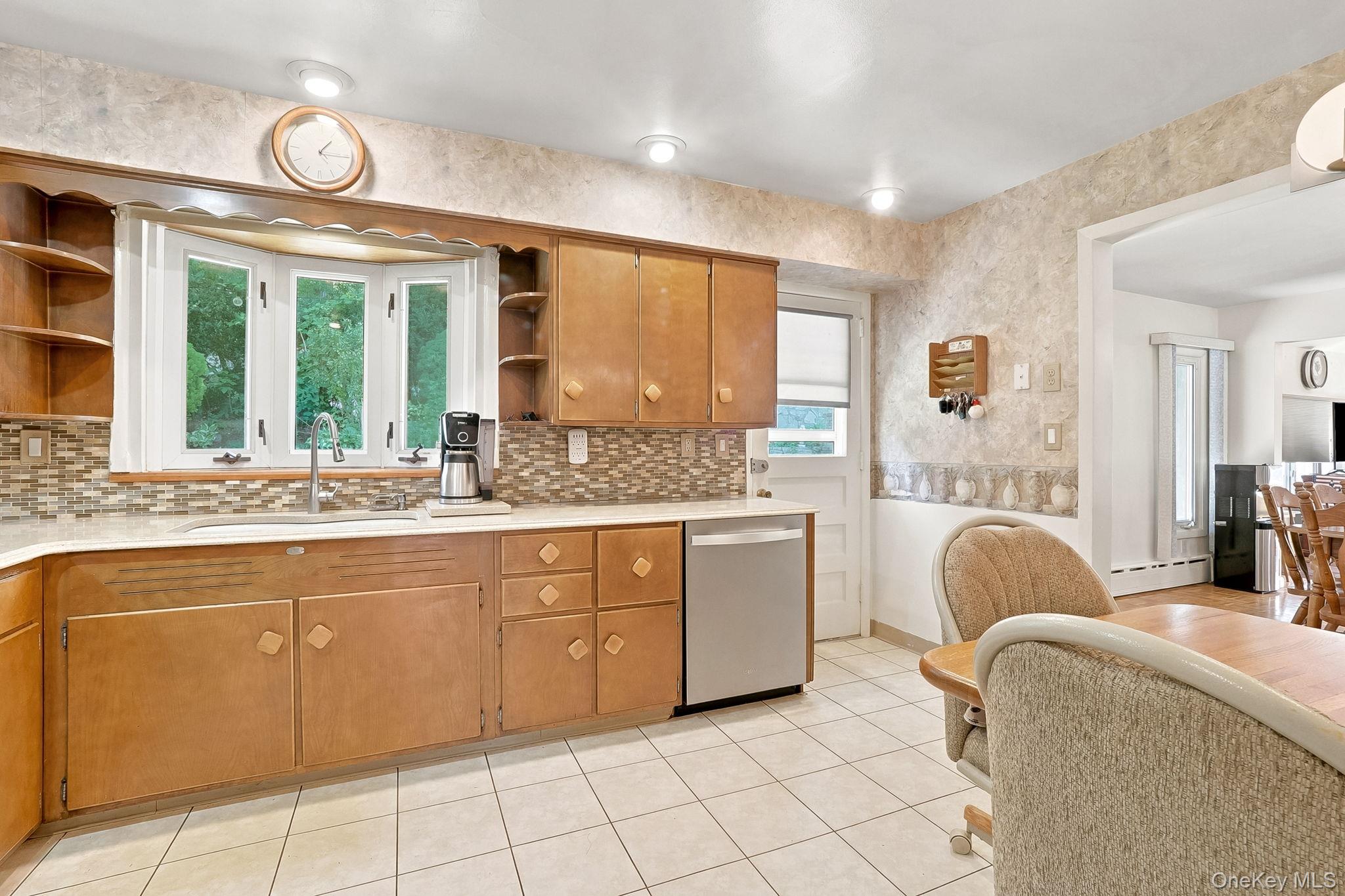 75 Glen Forest Street Property Photo 10