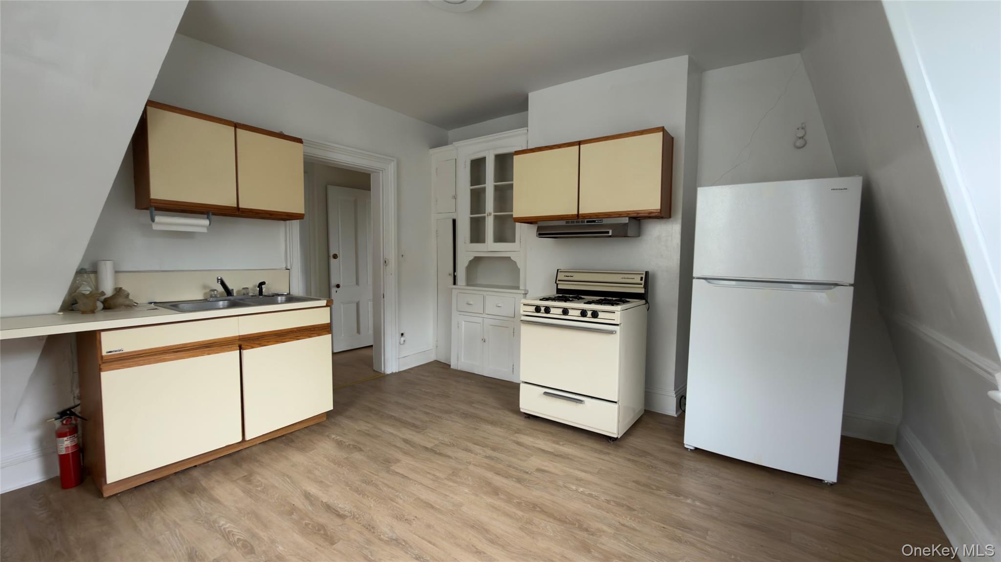 115 Glenwood Avenue Property Photo 12