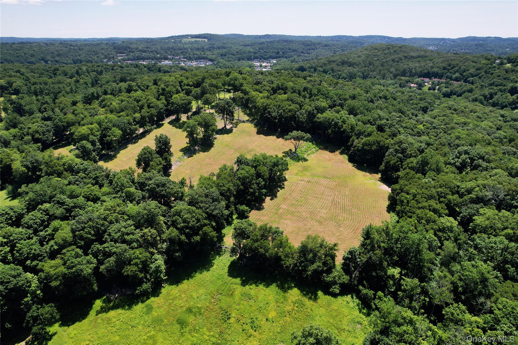 725 Croton Lake Road Property Photo 6