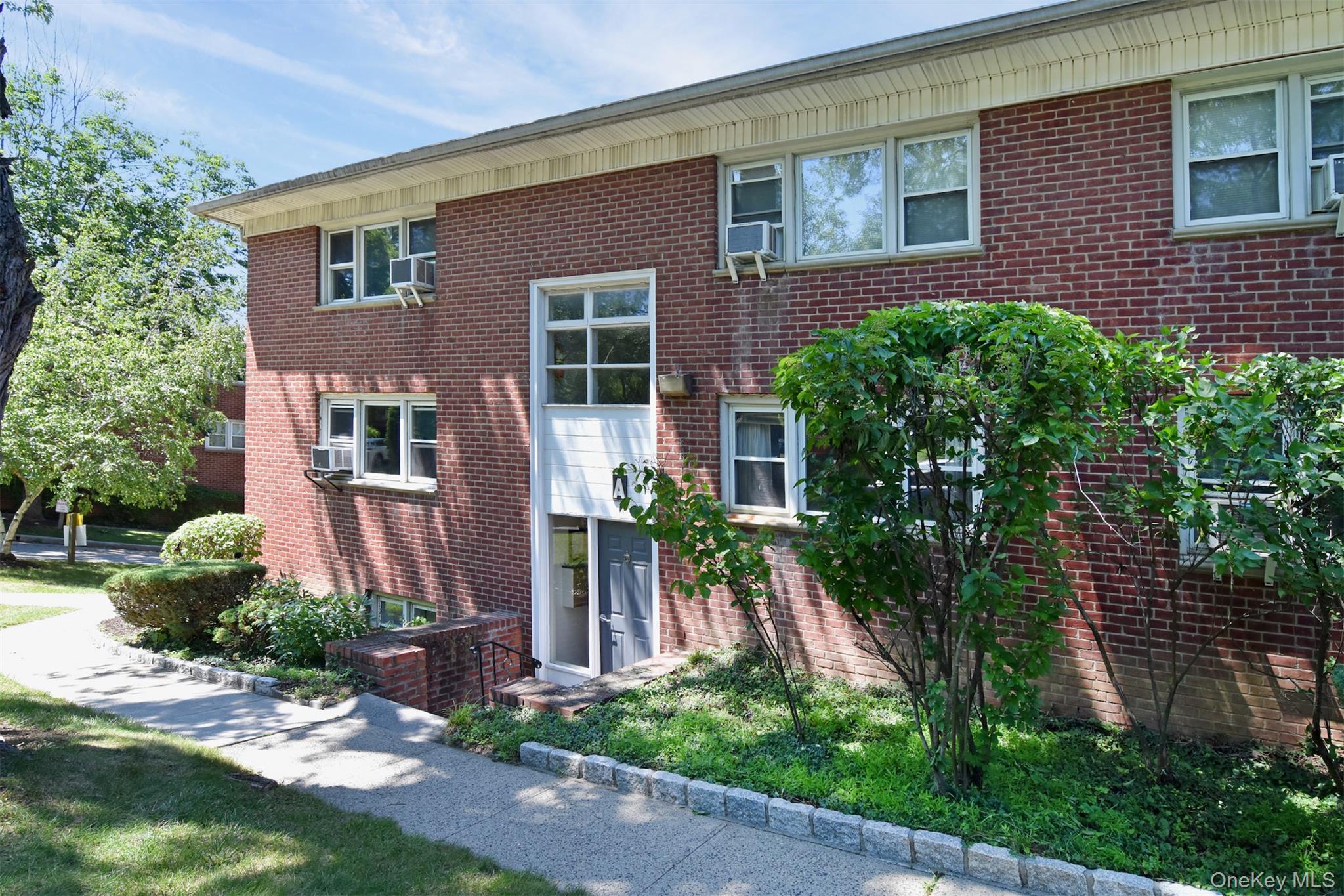 140 N Broadway A-1 Property Photo 2