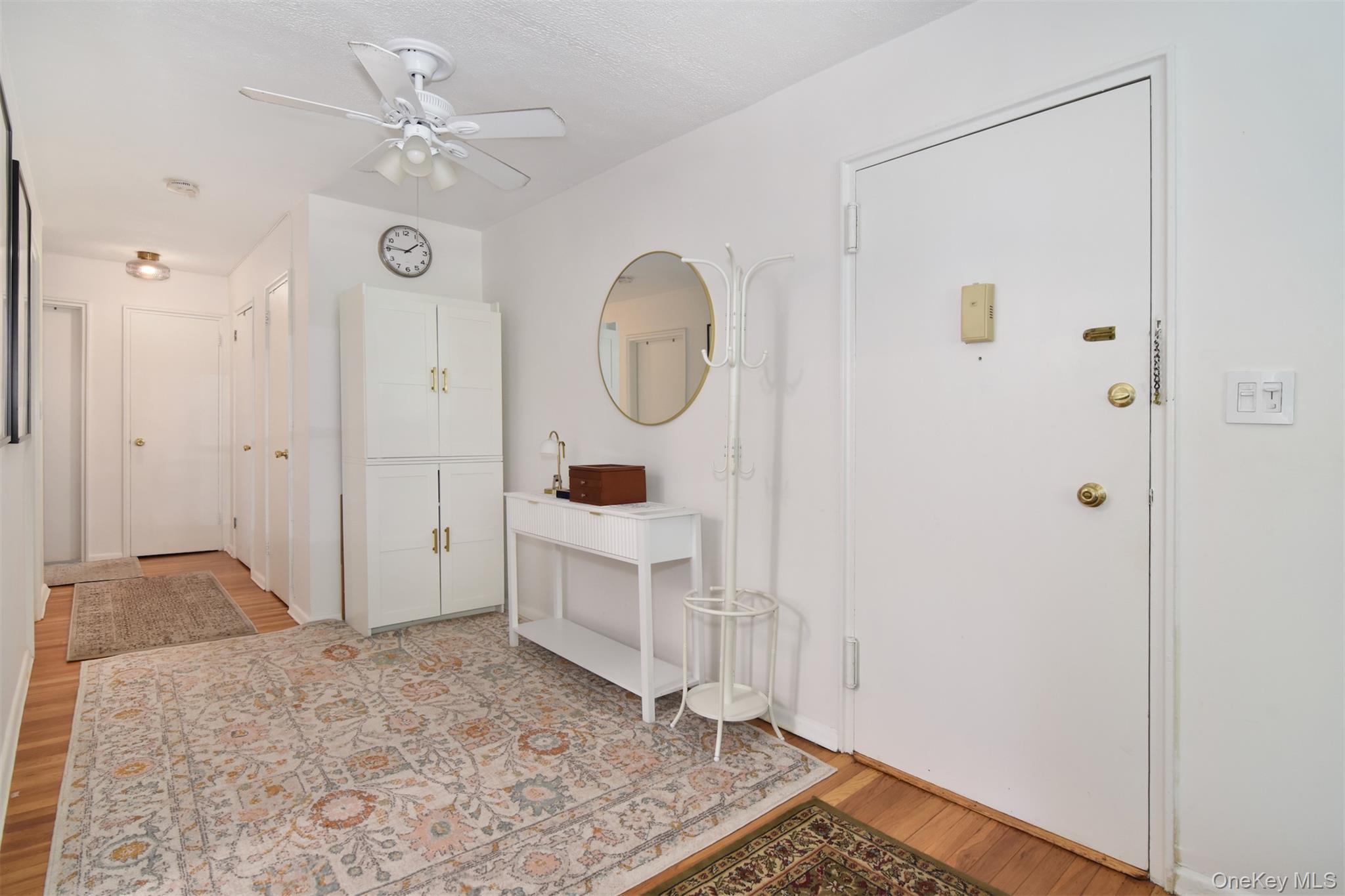 140 N Broadway A-1 Property Photo 3
