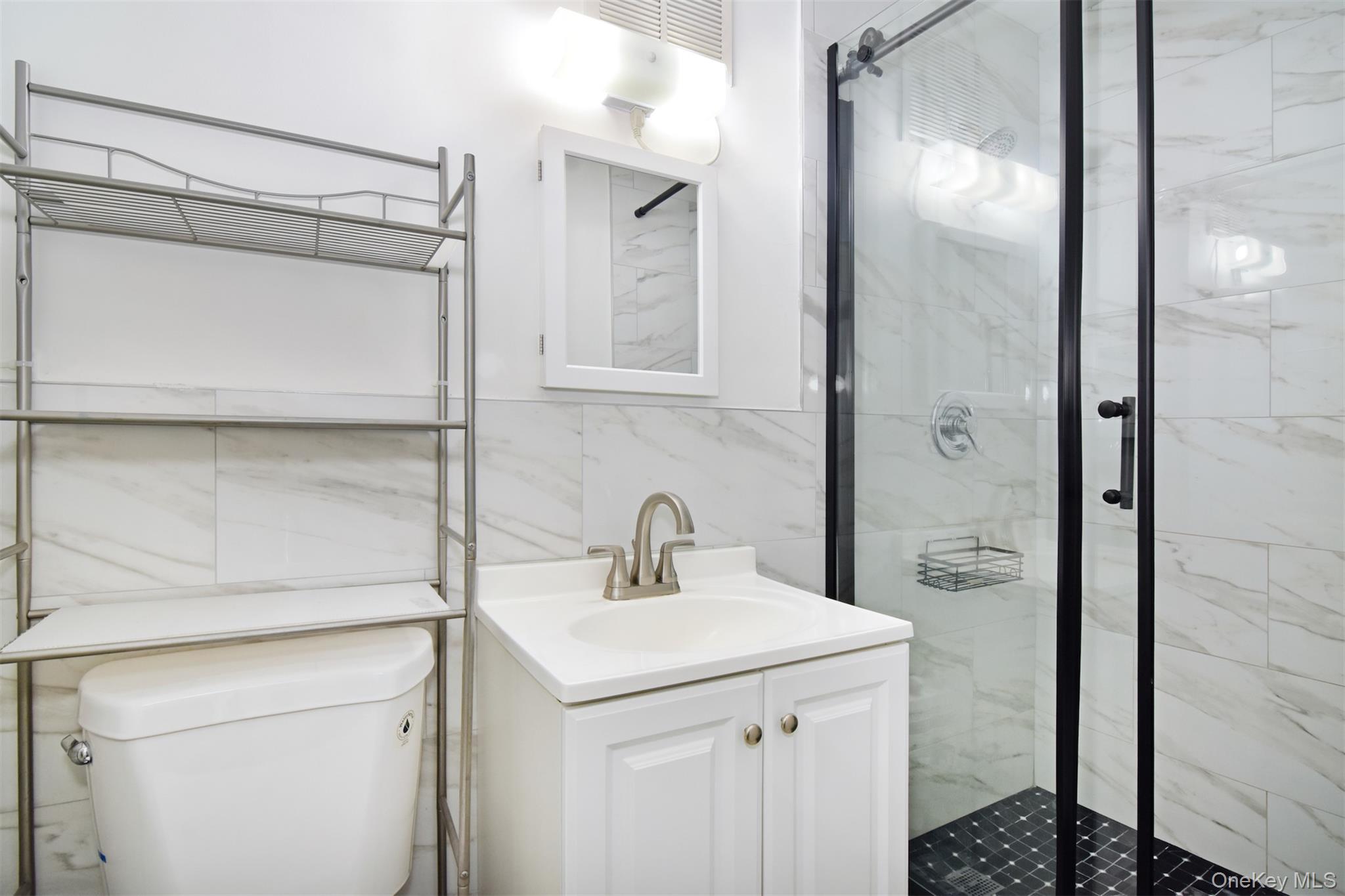 140 N Broadway A-1 Property Photo 11