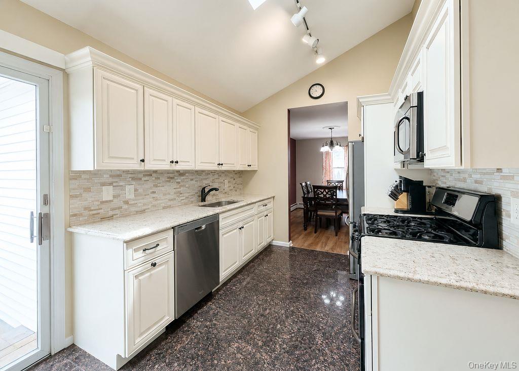 31 Westwood Drive Property Photo 2