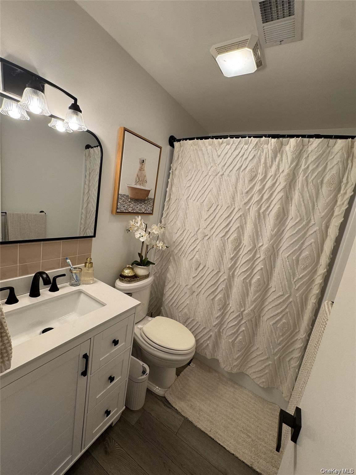 3102 Whispering Hills 678 Property Photo 3