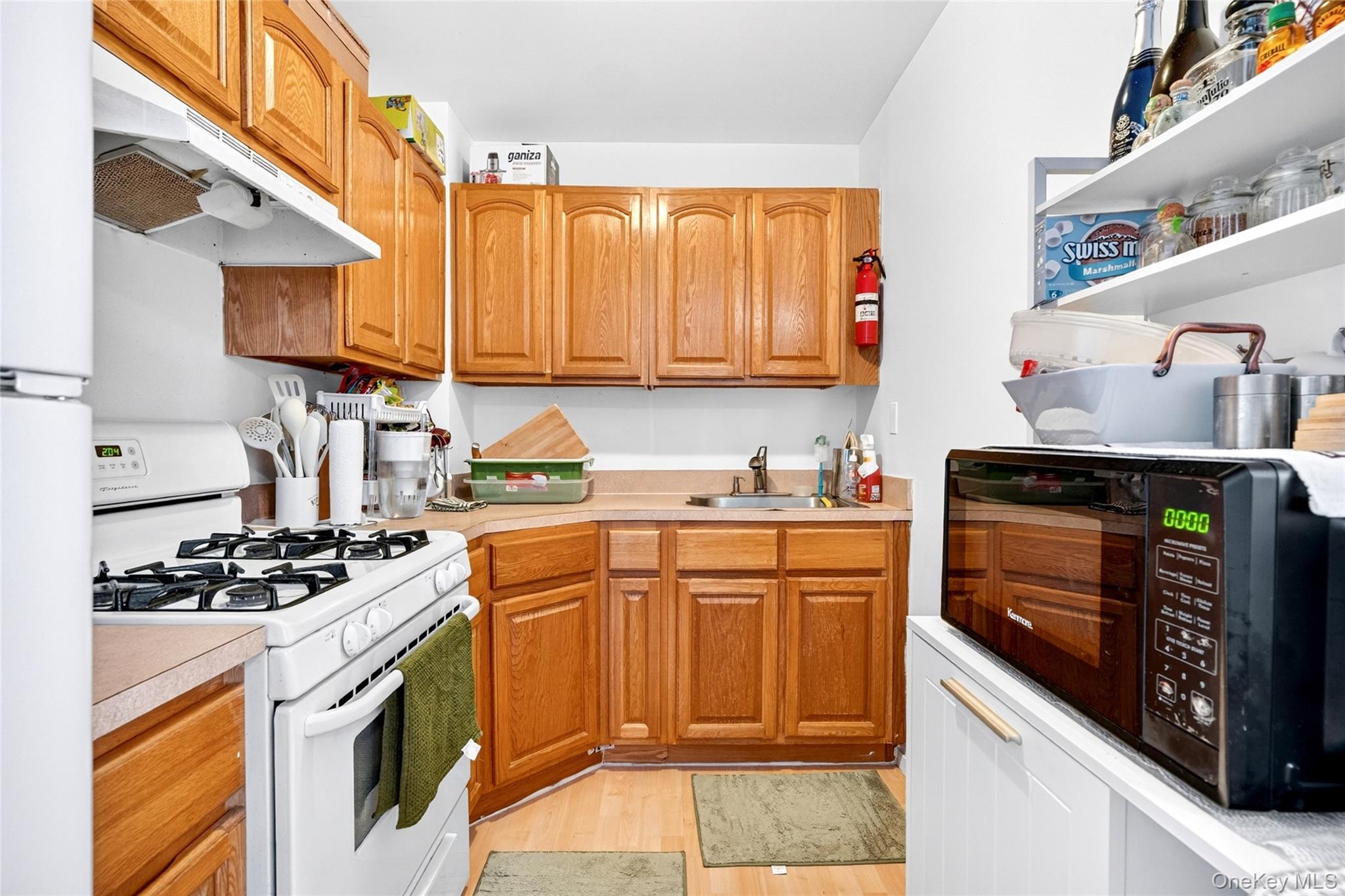 1321 Purdy Street Property Photo 7