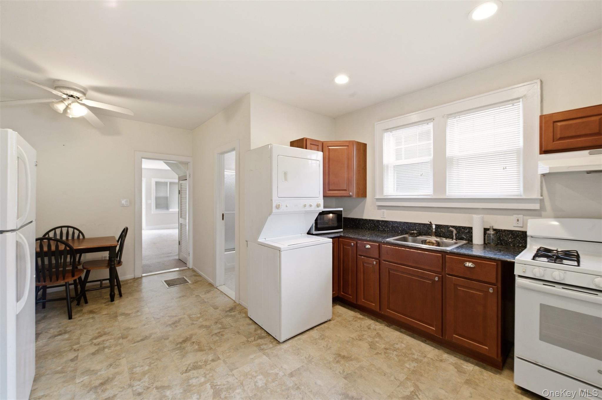 124 Johnson Street Property Photo 13