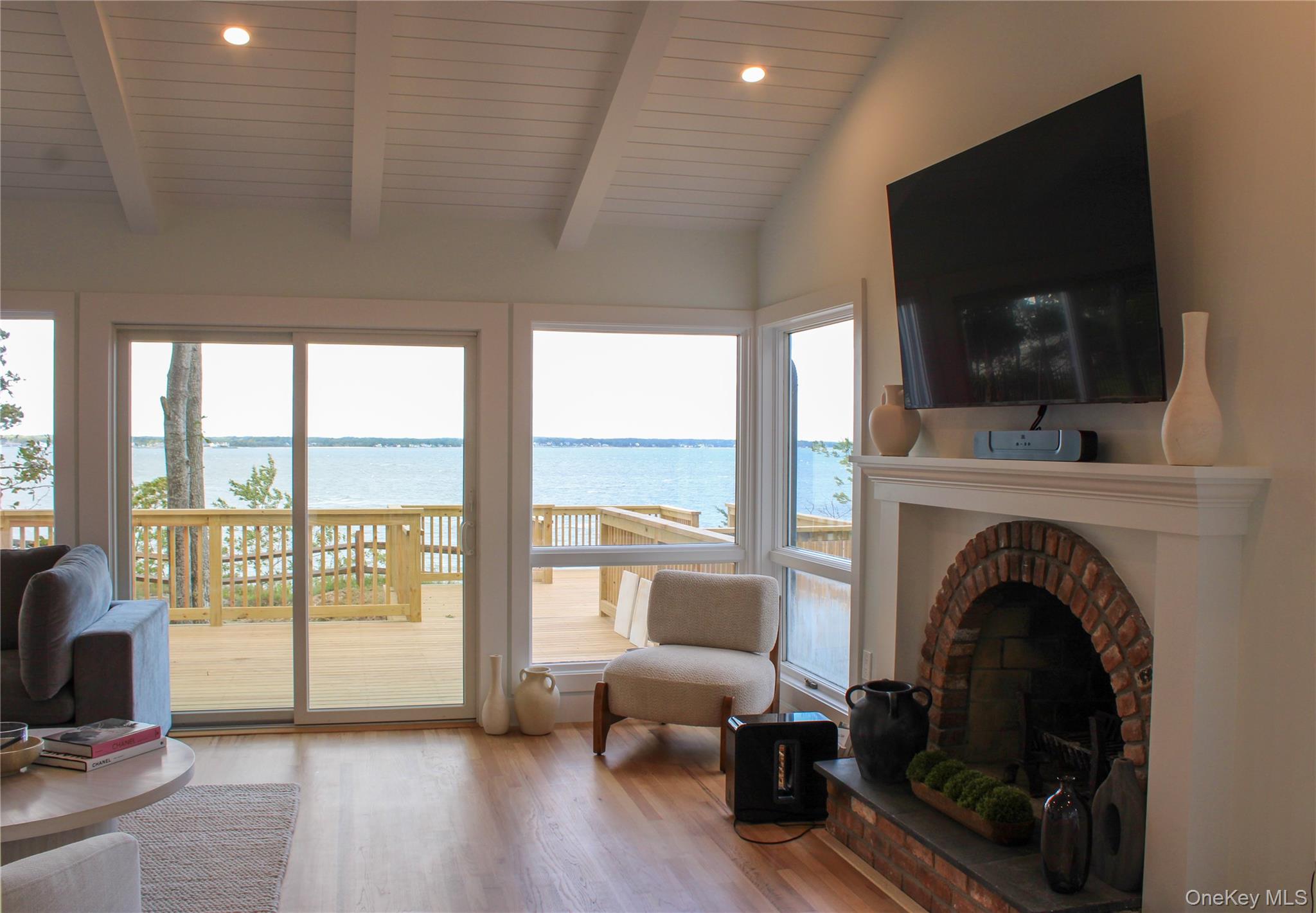 46 Red Cedar Point Road Property Photo 5
