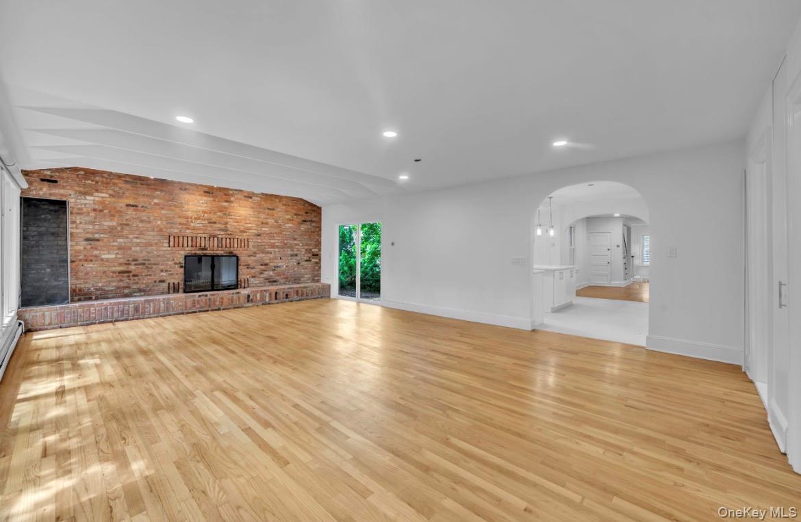 4 Potters Court Property Photo 2