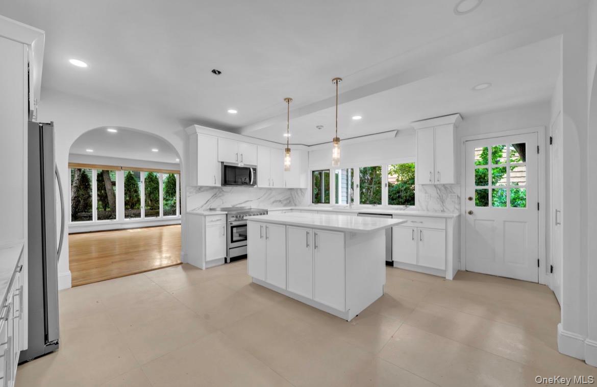 4 Potters Court Property Photo 5
