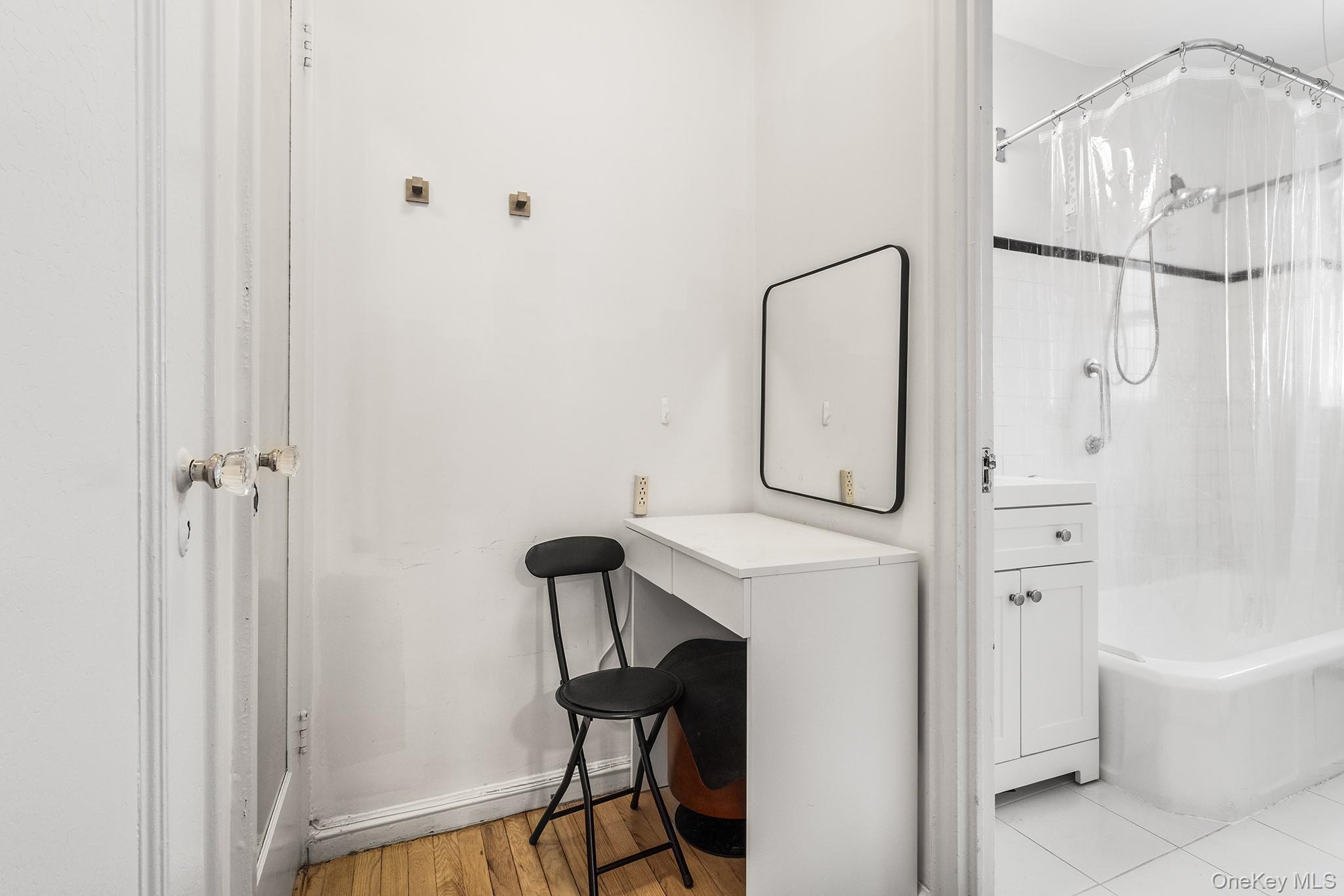 75 Bank Street 1b Property Photo 19