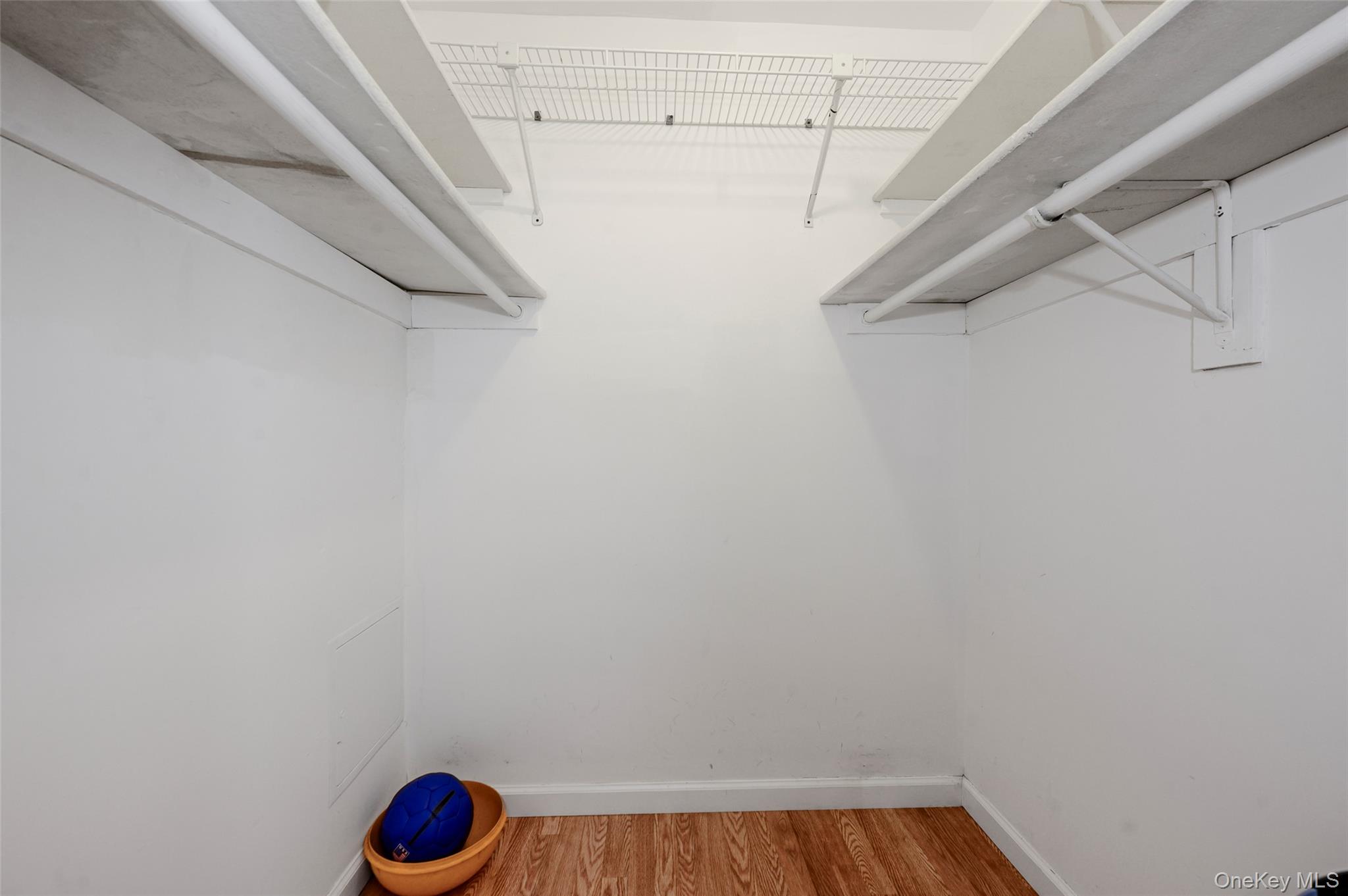 100 W Broadway 1e Property Photo 30