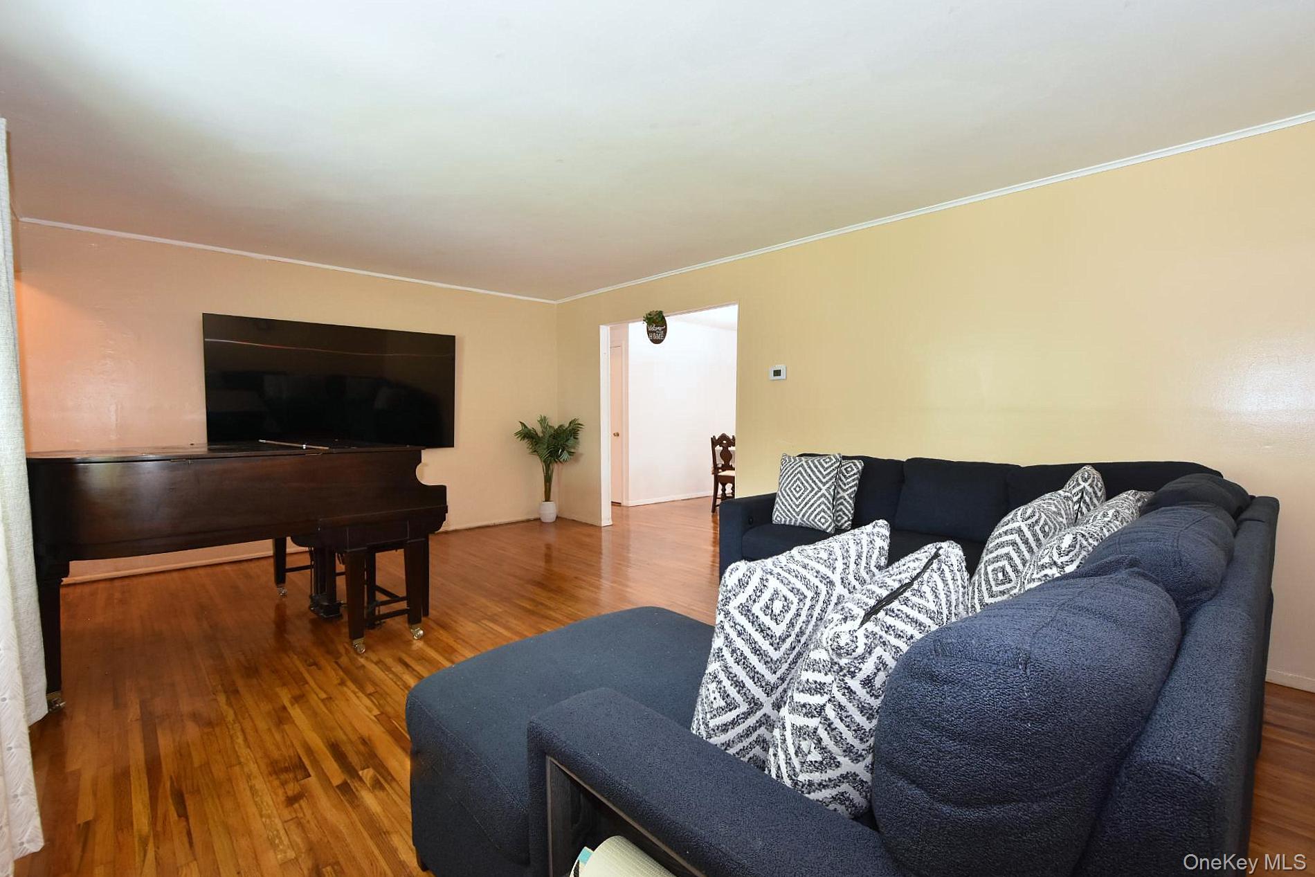 15 Center Avenue Property Photo 6