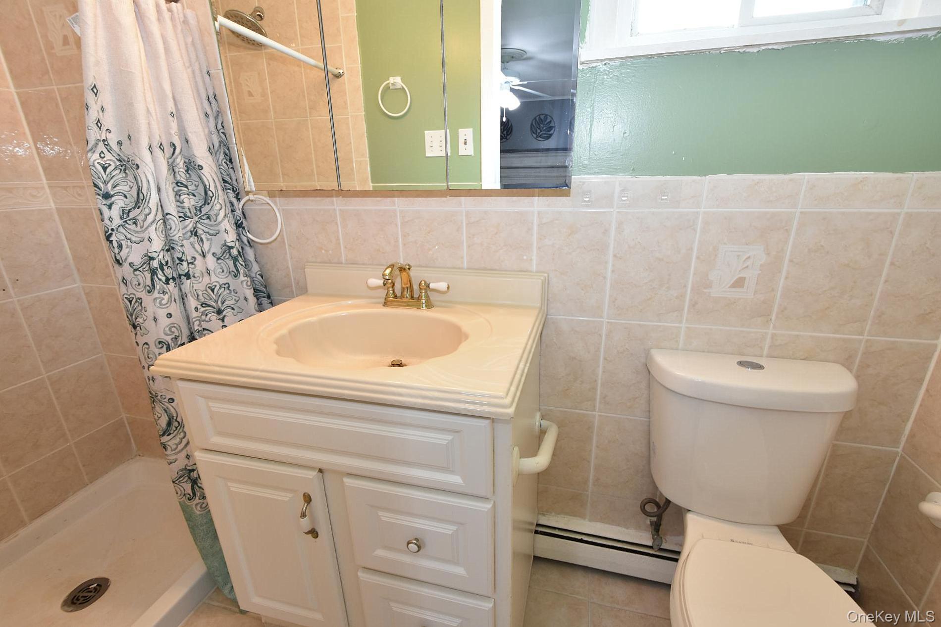 15 Center Avenue Property Photo 8