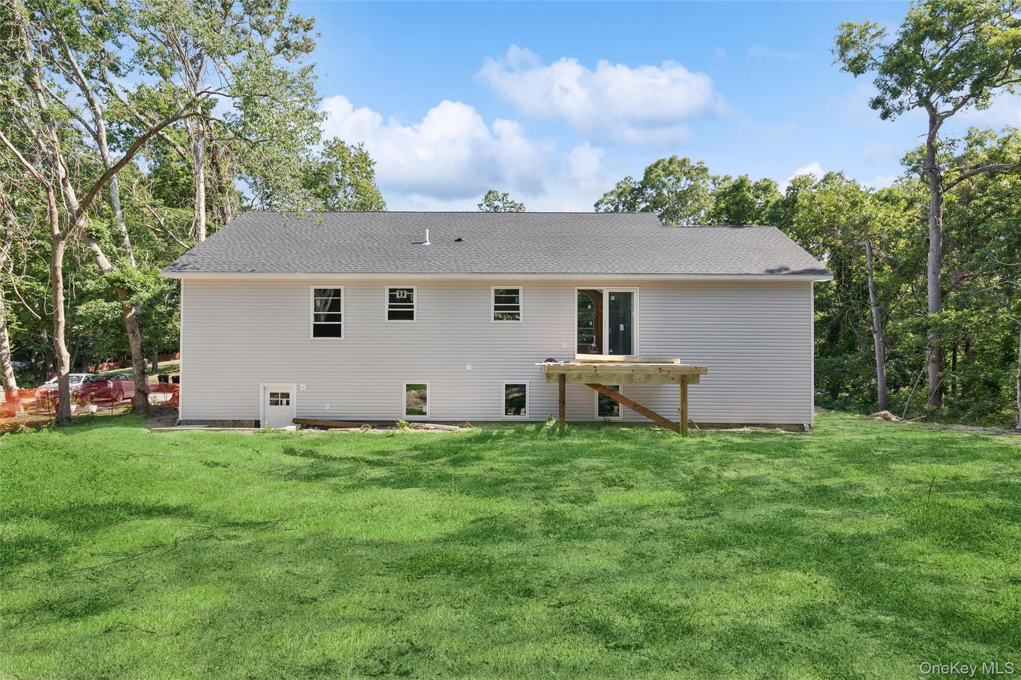 129 Cedar Lane Property Photo 4