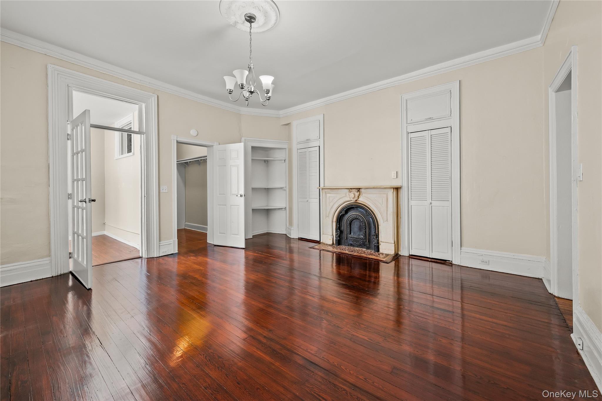 332 S 4th Avenue Property Photo 5