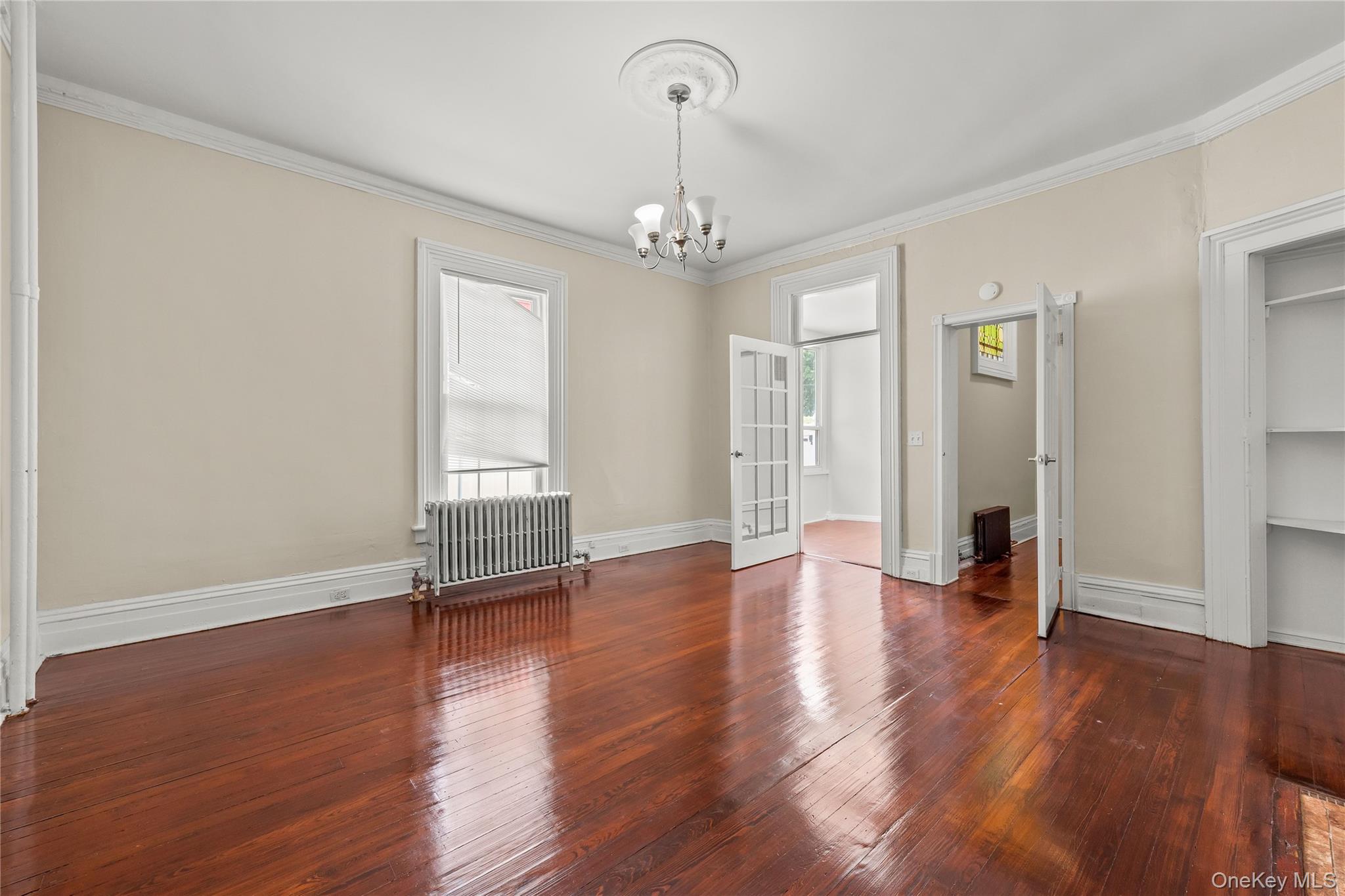 332 S 4th Avenue Property Photo 6