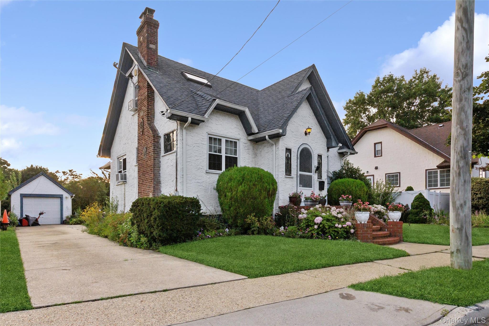 80 Dobson Avenue Property Photo 1