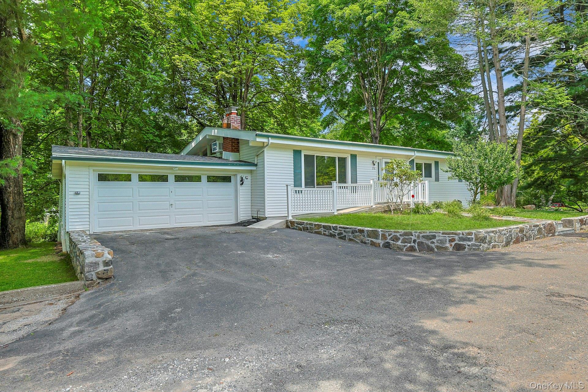 252 Watch Hill Road Property Photo 1