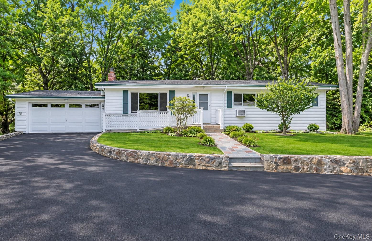 252 Watch Hill Road Property Photo 1