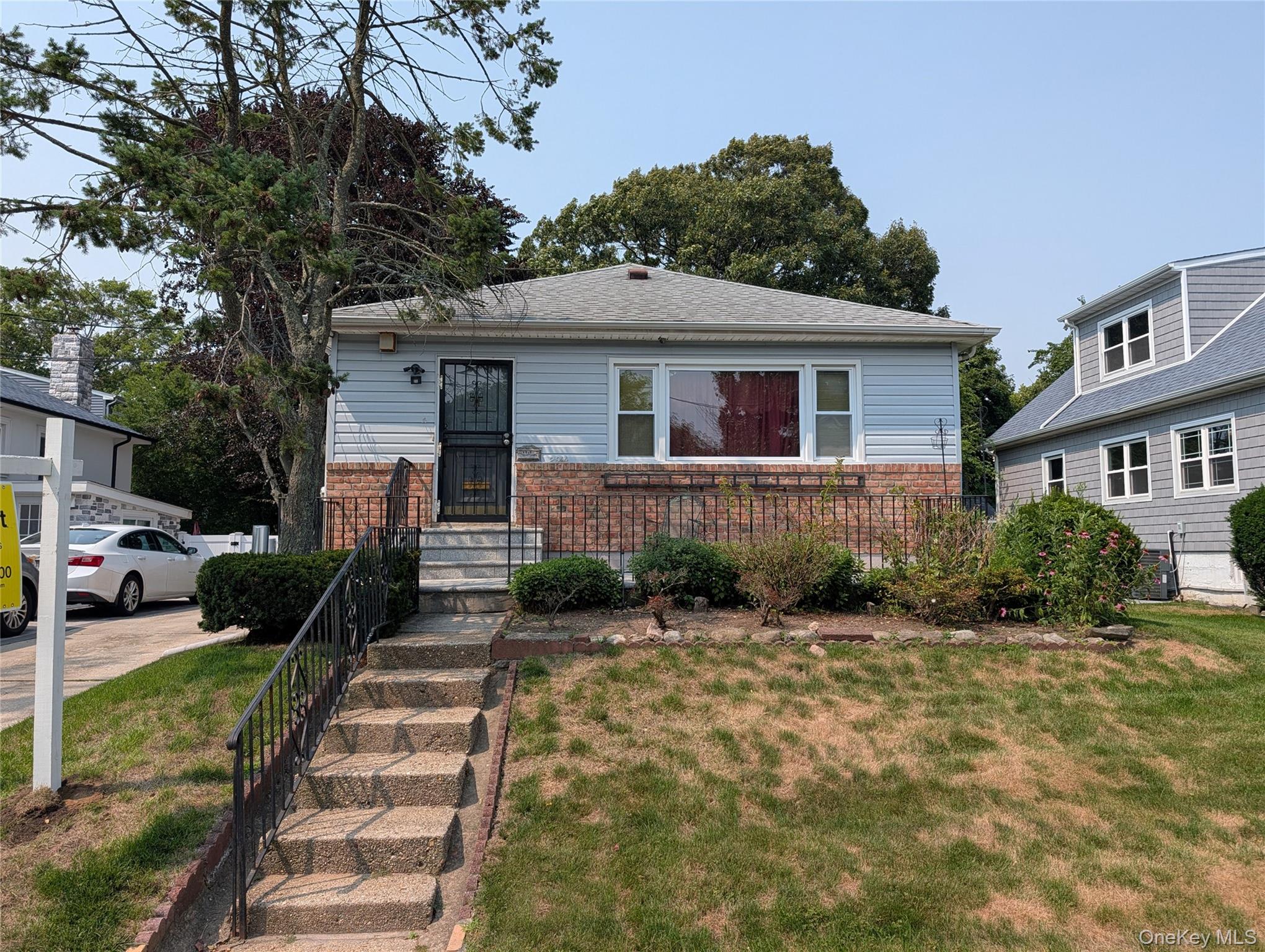 2944 Bayswater Avenue Property Photo 1