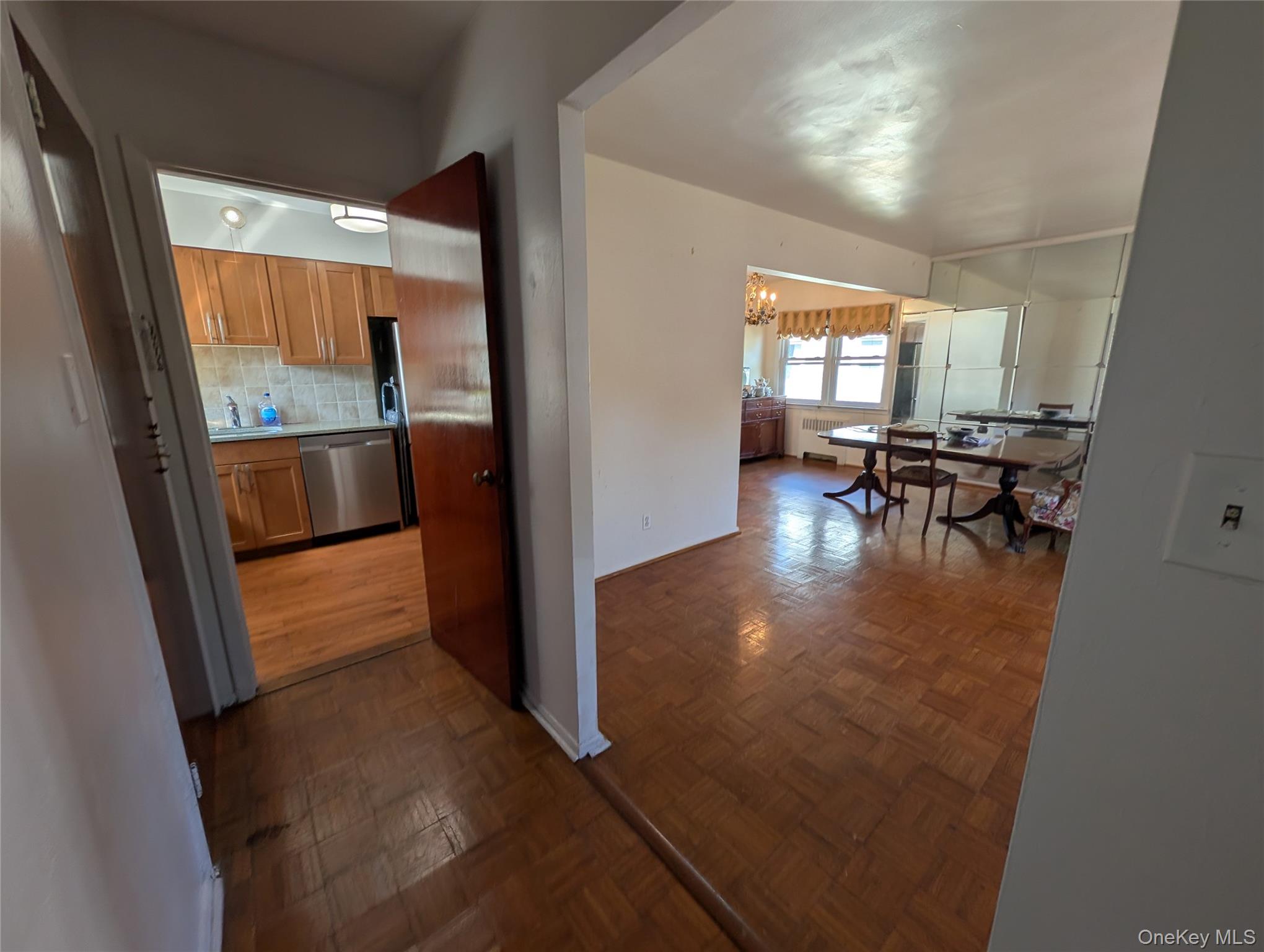 2944 Bayswater Avenue Property Photo 3