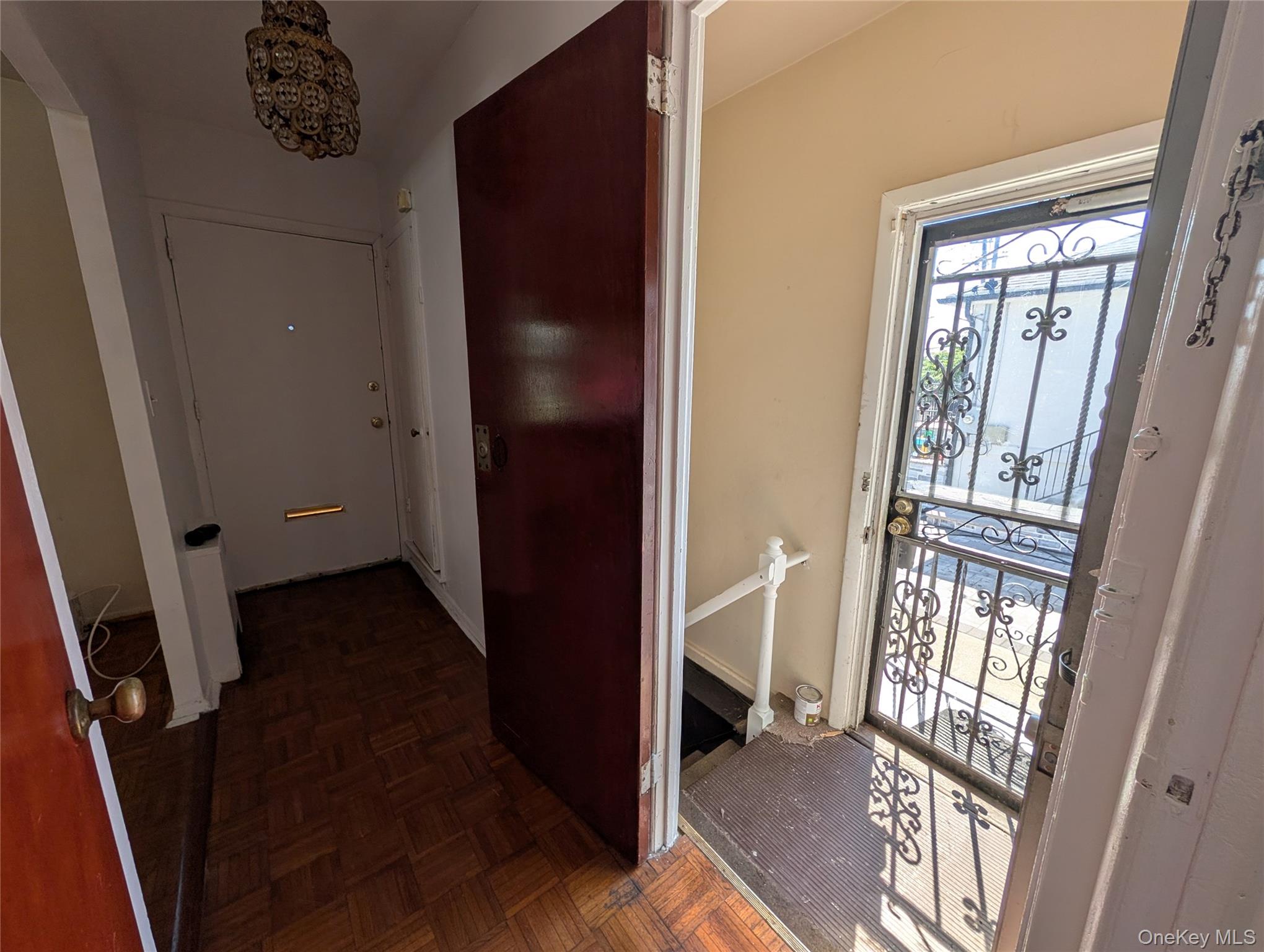 2944 Bayswater Avenue Property Photo 4
