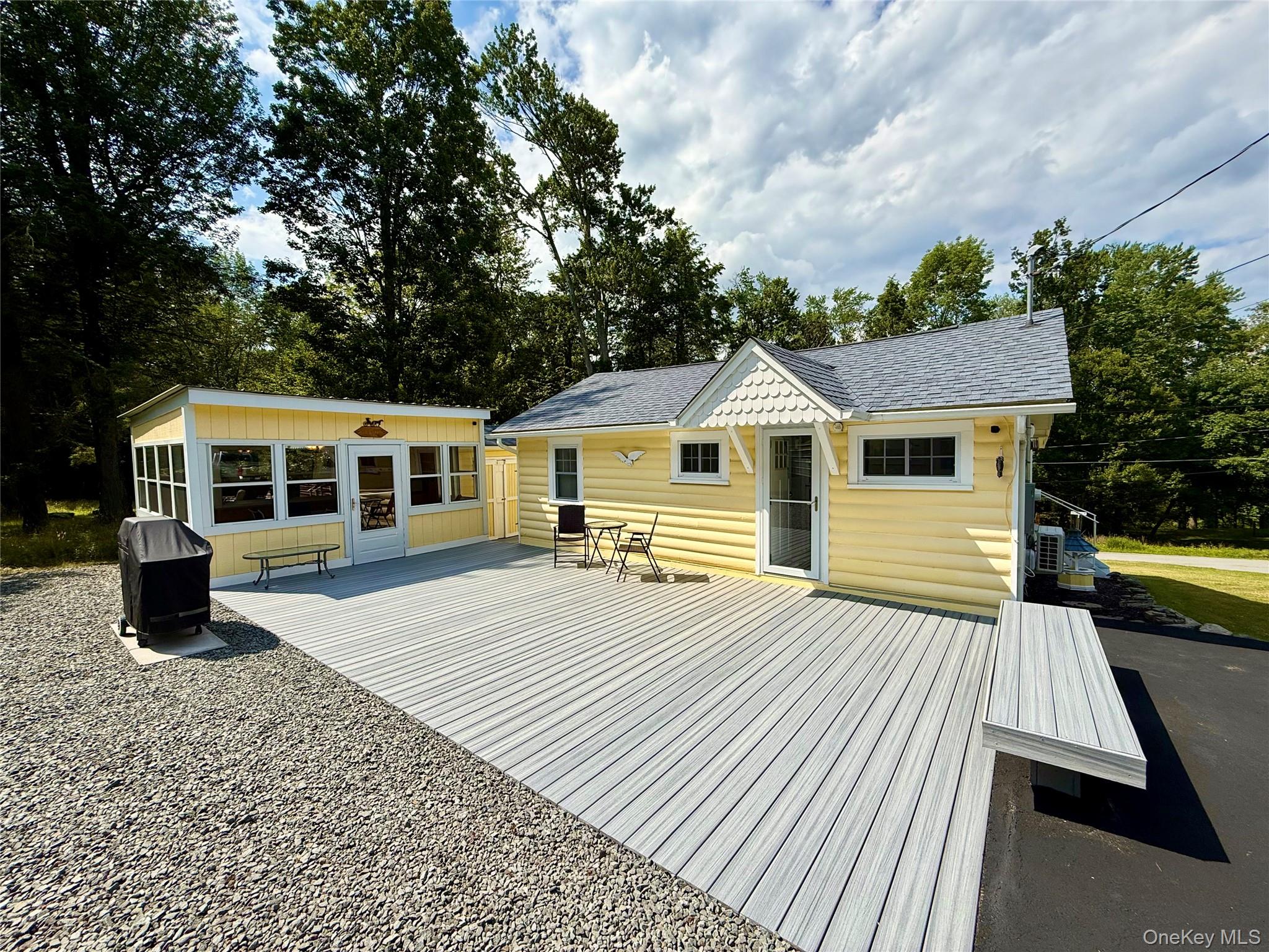 5 Liberty Place Property Photo 1