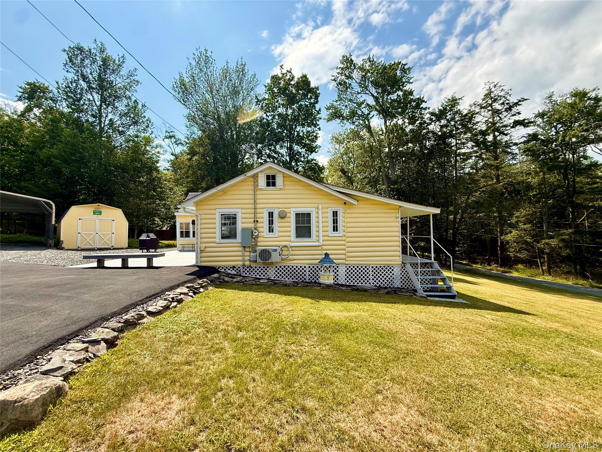 5 Liberty Place Property Photo 2