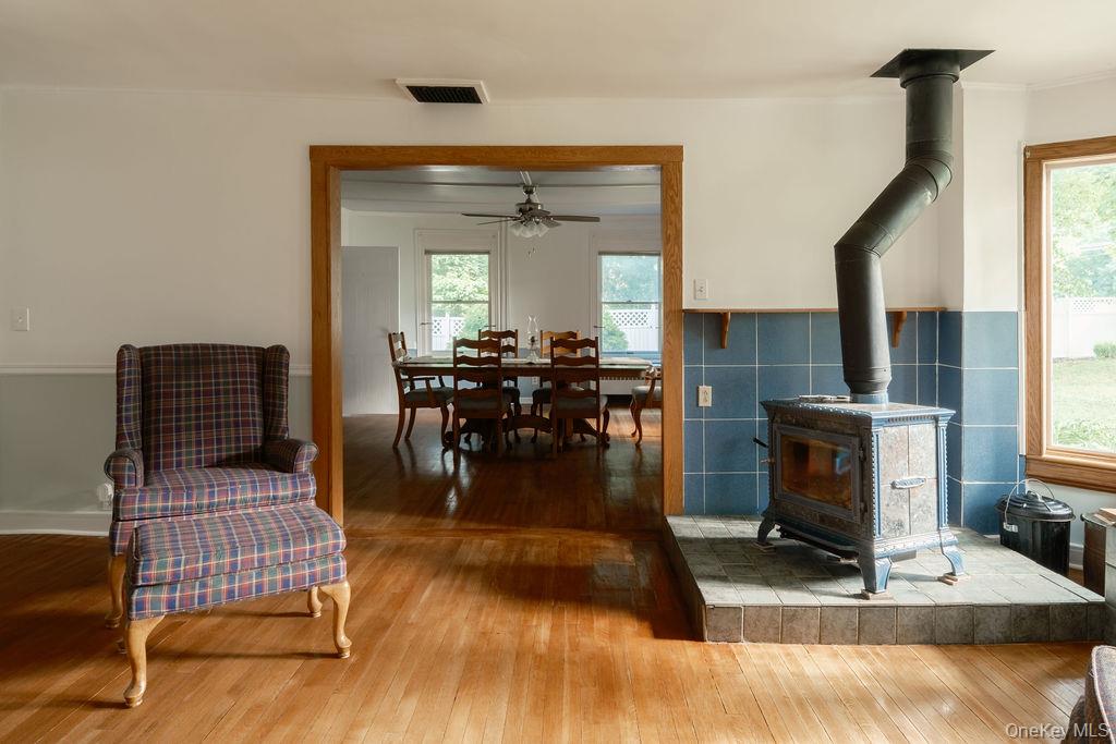 2327 Salt Point Turnpike Property Photo 6
