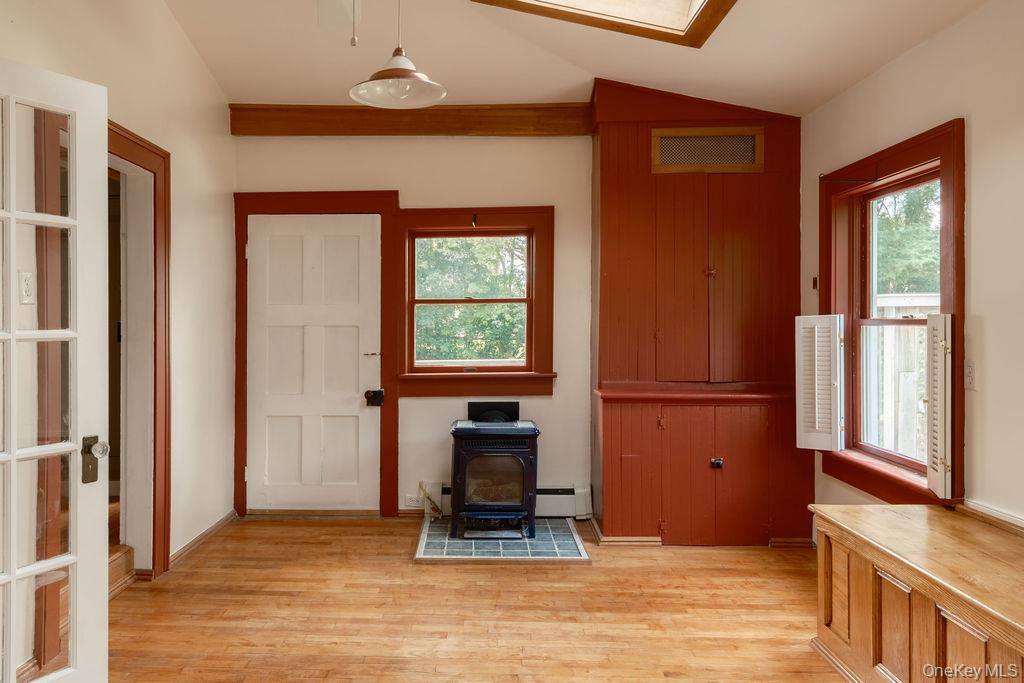 2327 Salt Point Turnpike Property Photo 9