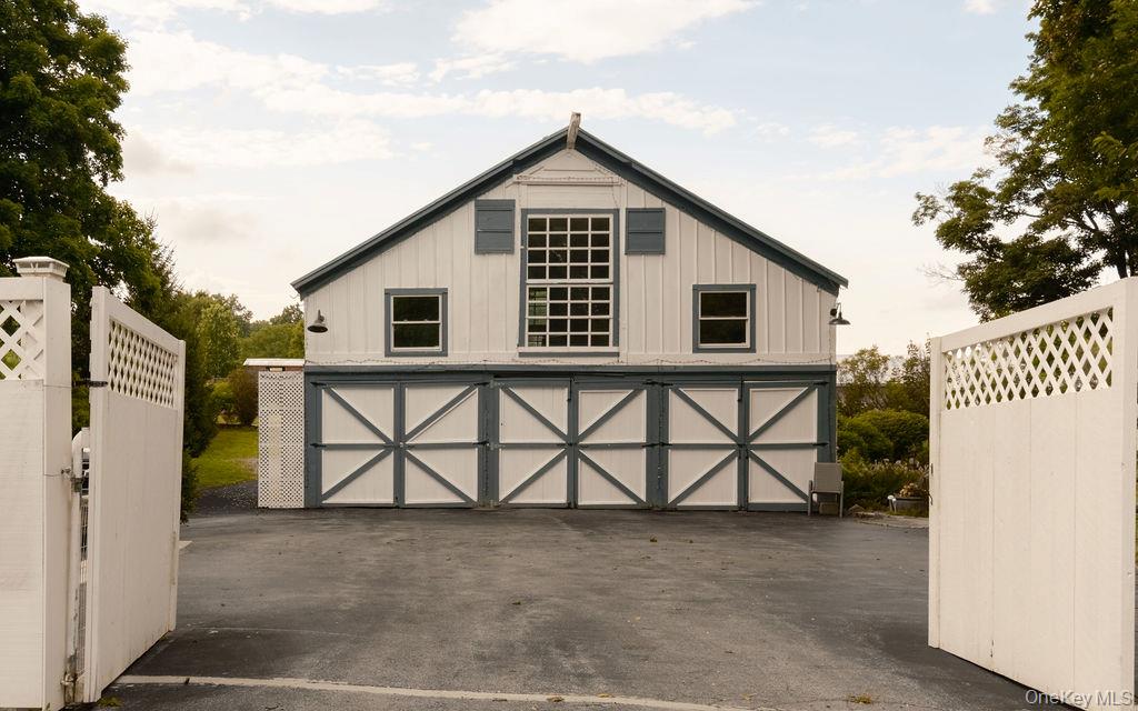 2327 Salt Point Turnpike Property Photo 40