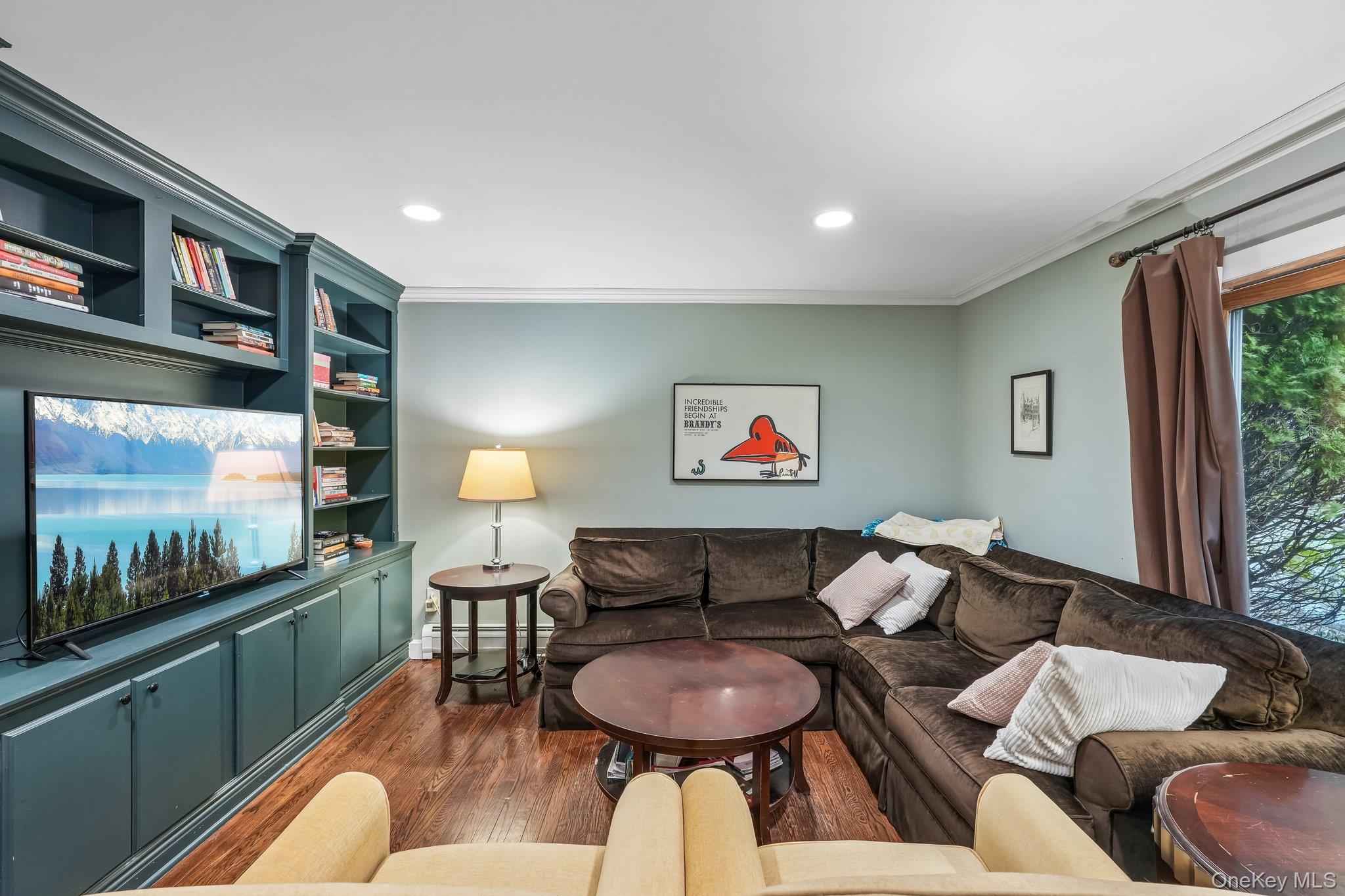 239 Parkside Drive Property Photo 4